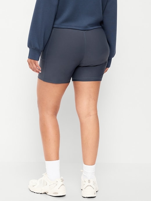 Image number 5 showing, Extra-High Waisted PowerSoft Boundless Pocket Biker Shorts-- 6-inch inseam - No Front Seam