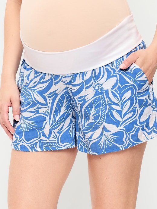 Image number 5 showing, Maternity Linen-Blend Pull-On Shorts -- 3.5-inch inseam