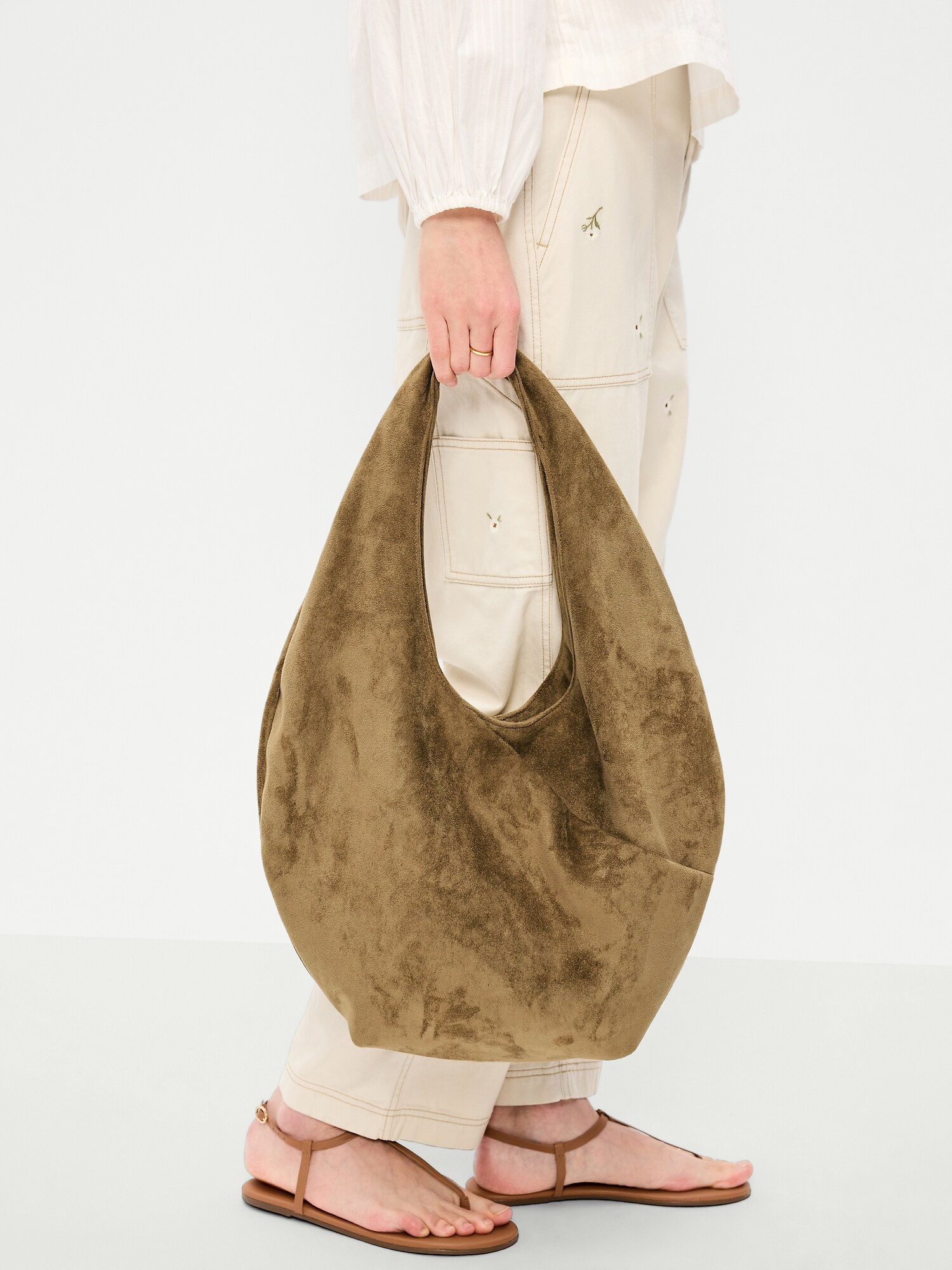Женская сумка Old Navy Oversized Faux-Suede Hobo, цвет: Bay Leaf — фото 2