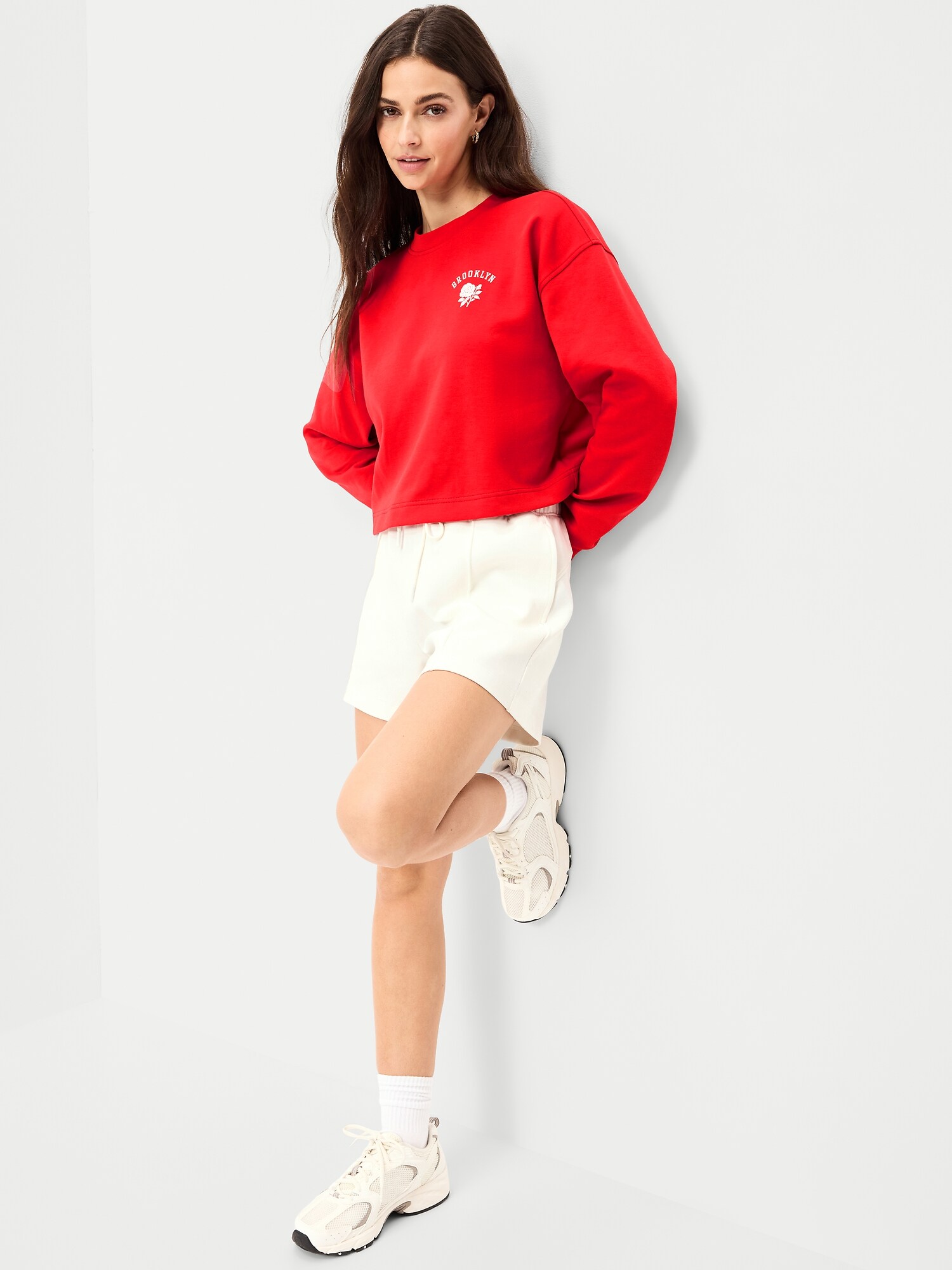 Женская толстовка Old Navy Dynamic Fleece Oversized Crop Sweatshirt, цвет: Amaryllis — фото 3