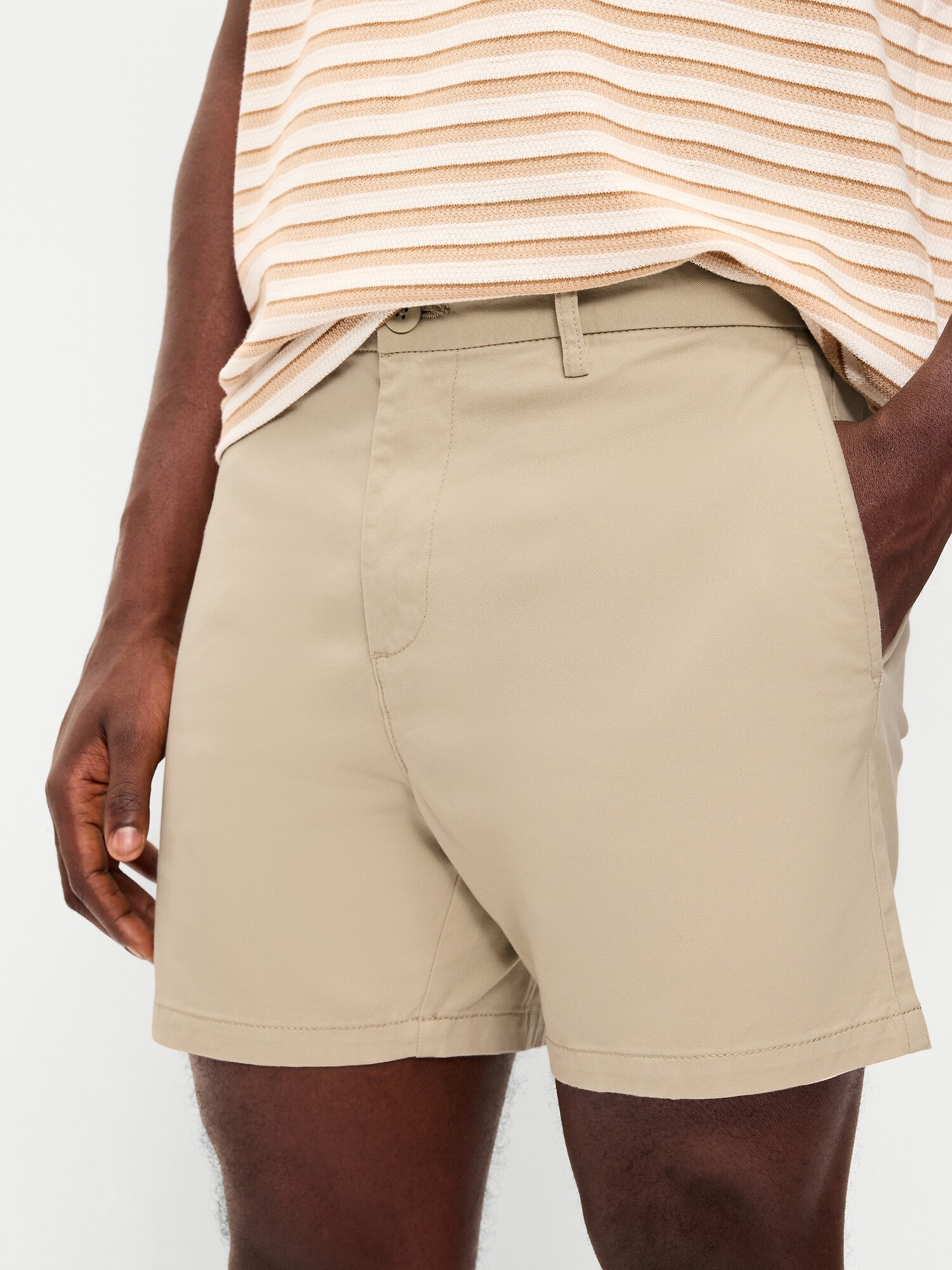 Мужские шорты Old Navy Slim Built-In Flex Rotation Chino Shorts -- 5-inch inseam, цвет: Серо-бежевый — фото 4
