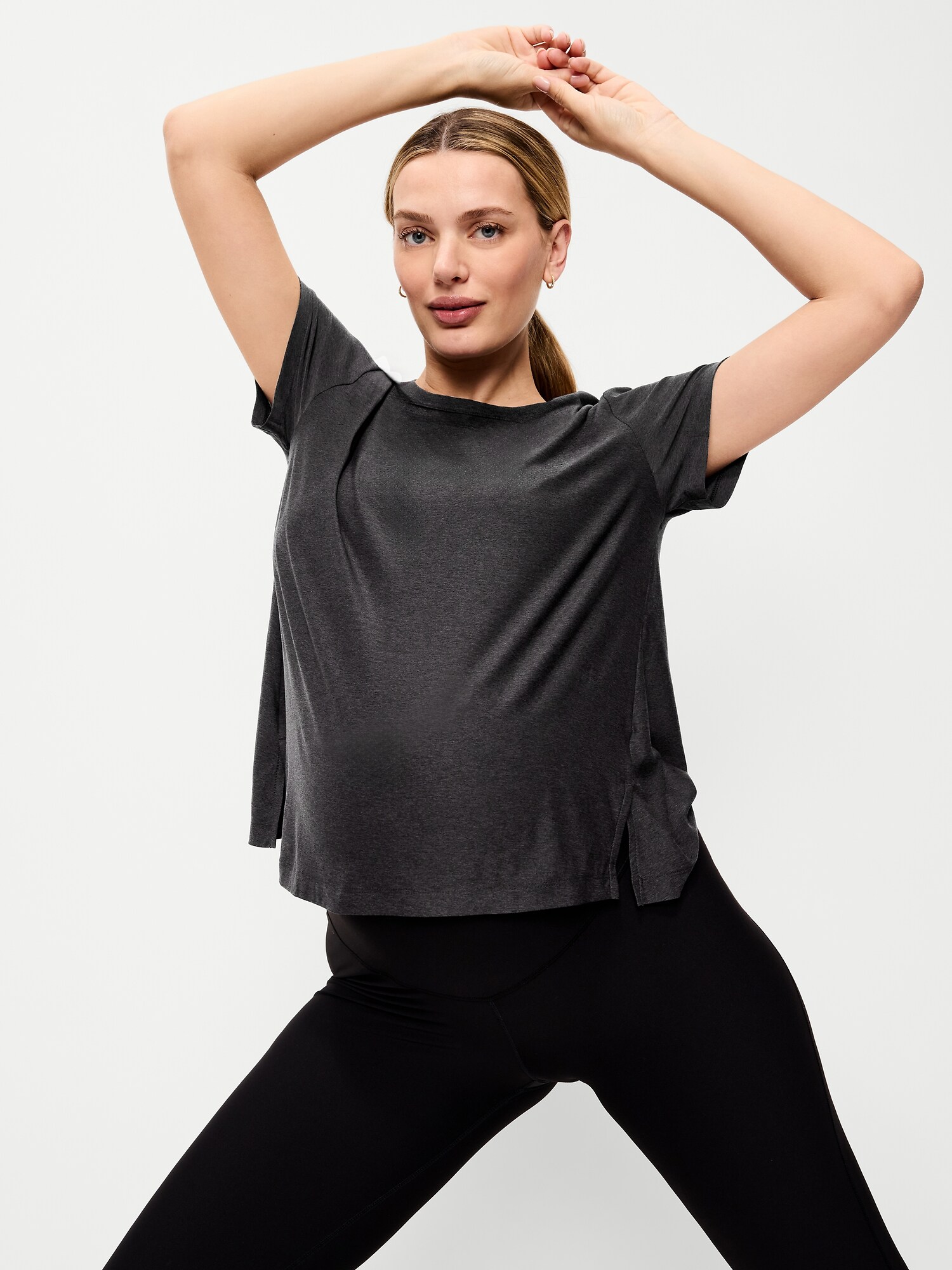 Женская футболка Old Navy Maternity CloudMotion, цвет: Чёрный — фото 3