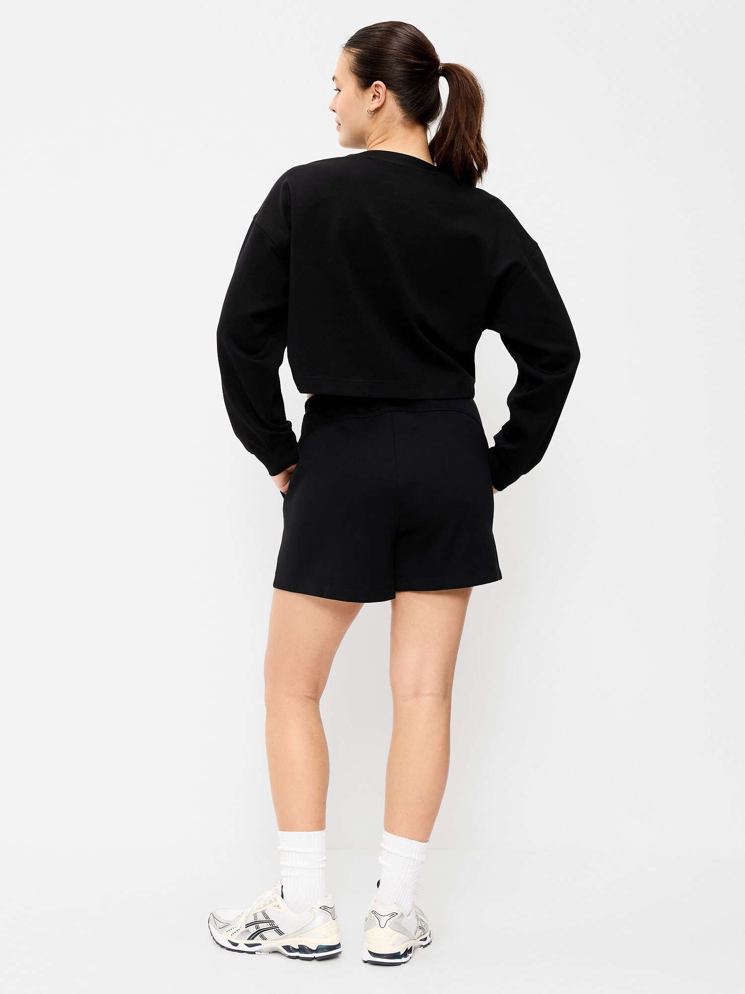 Женские шорты Old Navy Relaxed Dynamic Fleece, цвет: Чёрный — фото 5