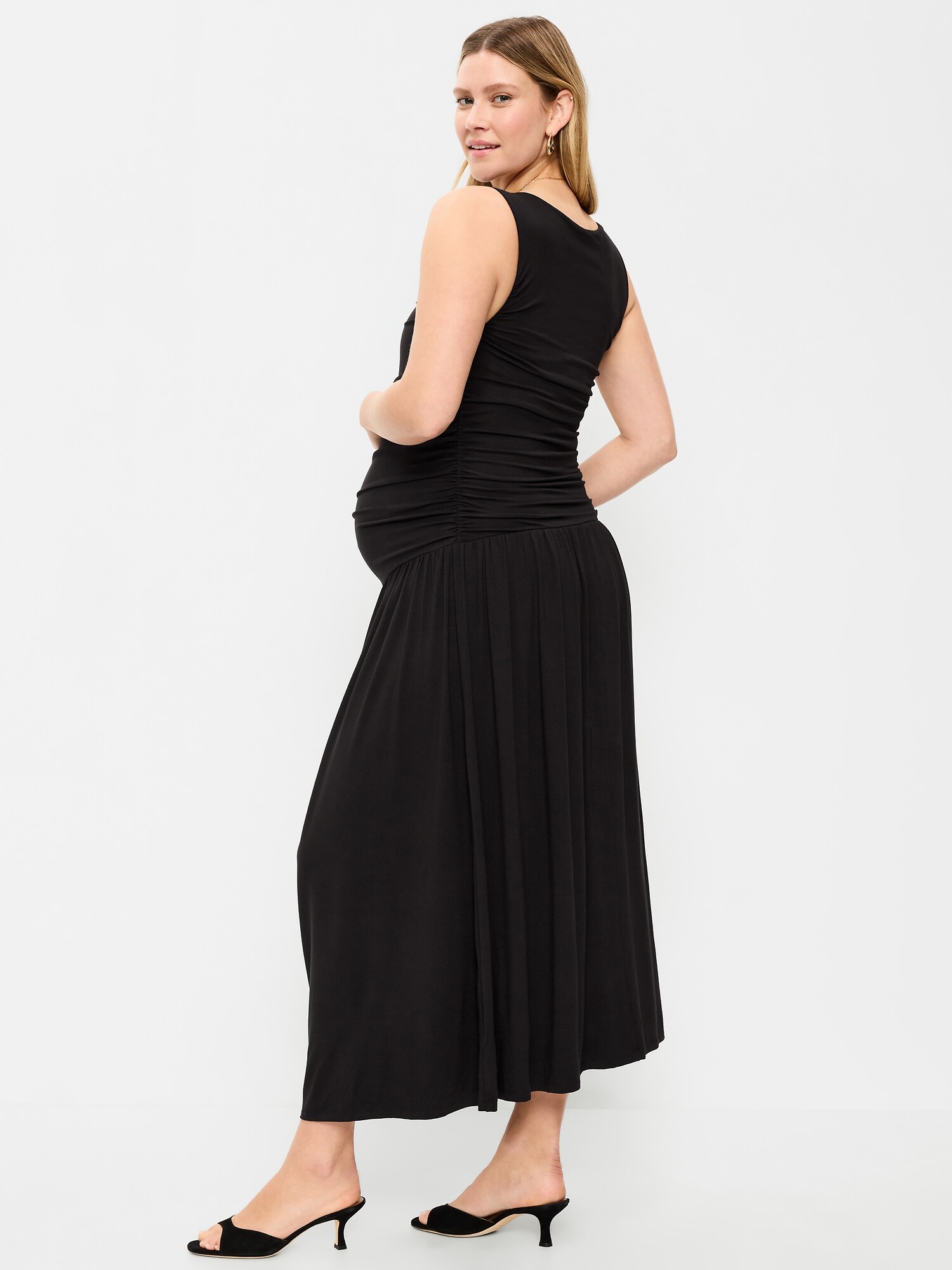 Женское платье Old Navy Maternity Drop-Waist Fit & Flare, цвет: Чёрный — фото 2