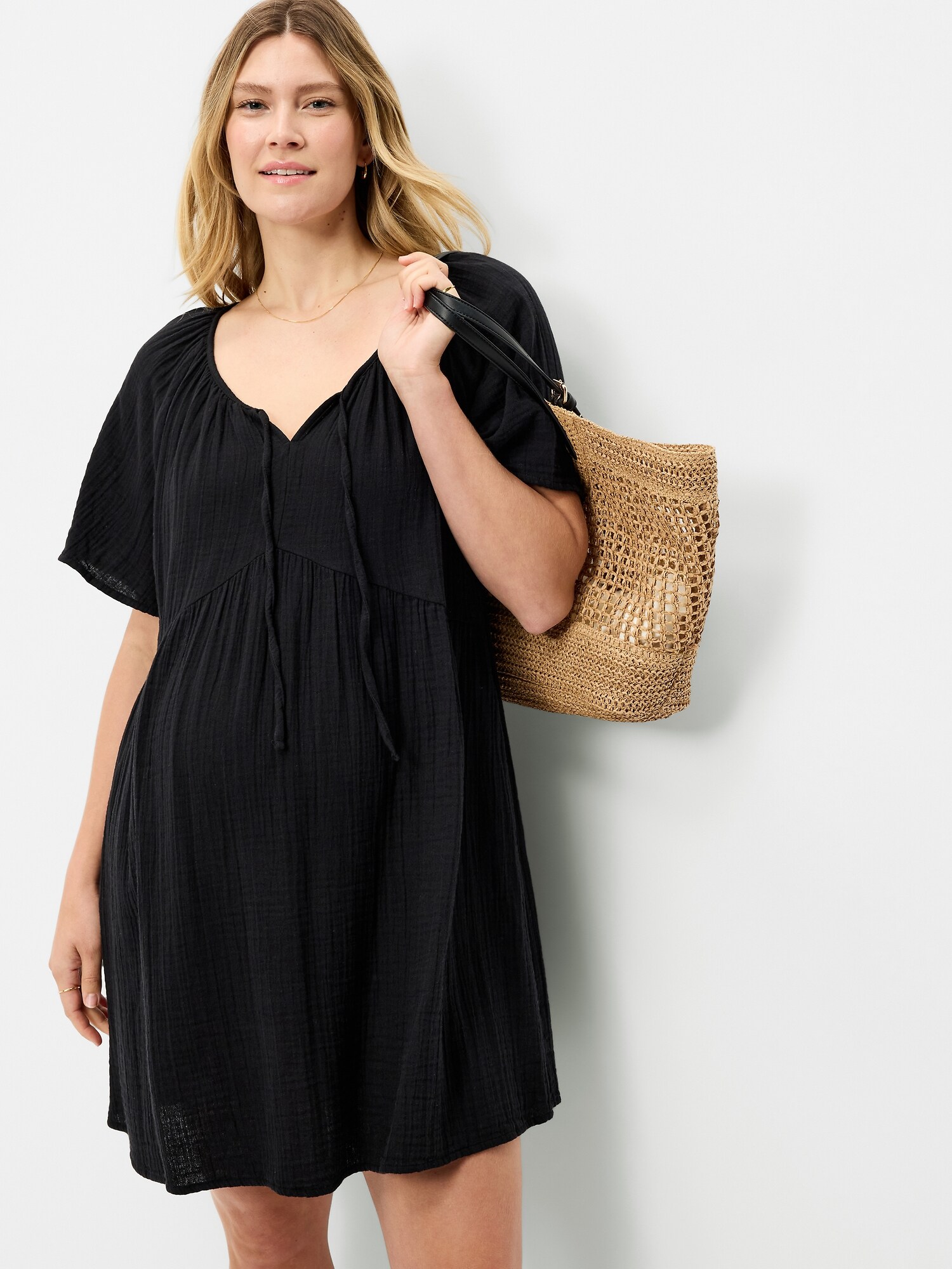 Женское платье Old Navy Maternity Crinkle Gauze Flutter-Sleeve Mini Swing, цвет: Чёрный — фото 3