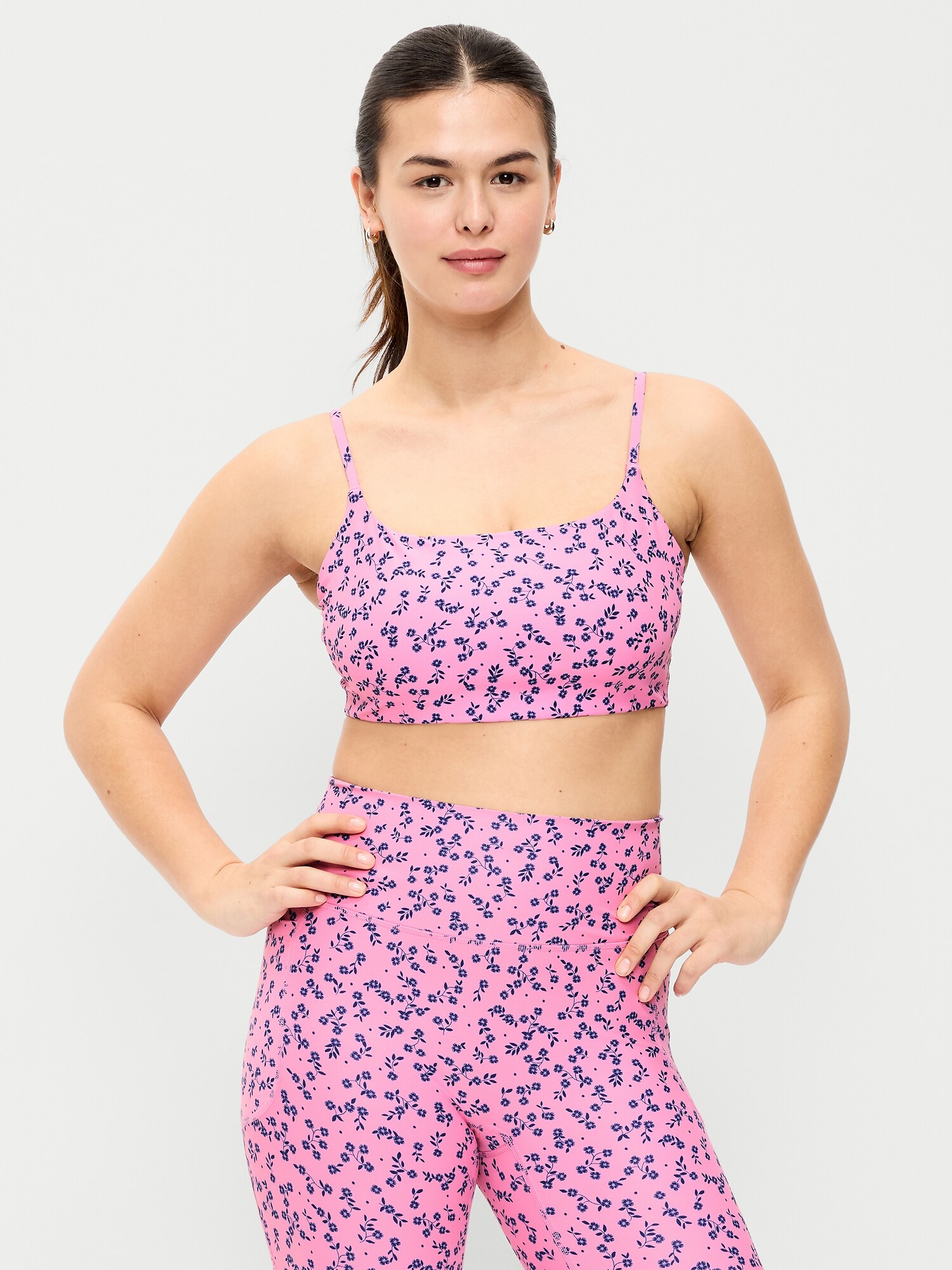 Спортивное бра PowerSoft, лёгкая поддержка — Old Navy, цвет: Розовый с принтом — фото 4