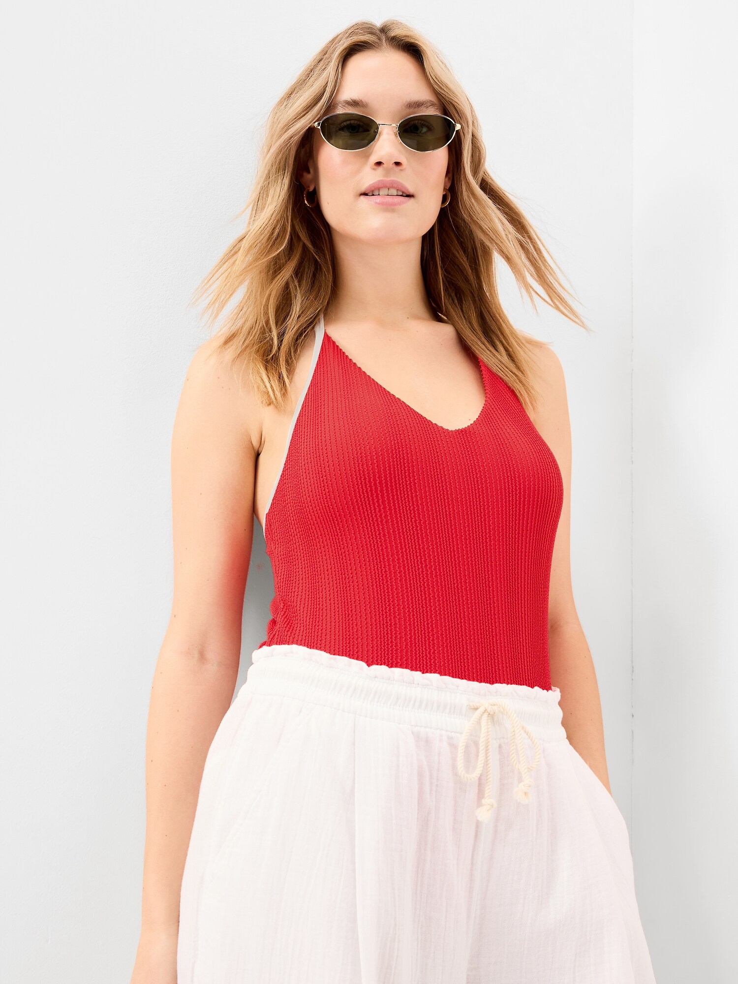 Купальник Pique, завязка на шее, V-образный вырез — Old Navy, цвет: Amaryllis — фото 3