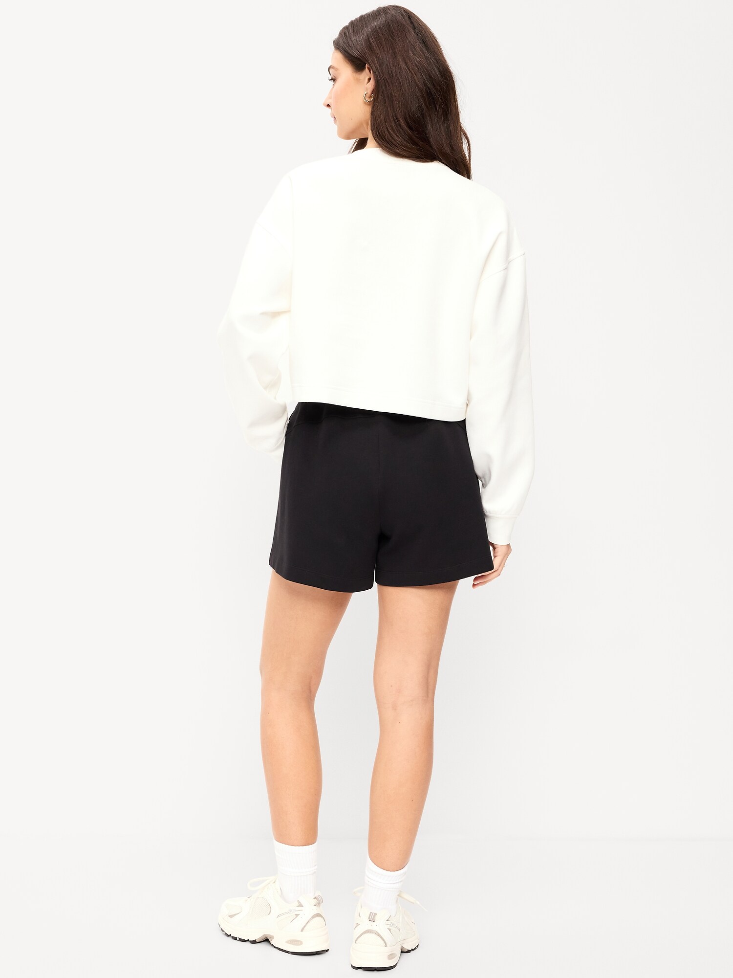 Женские шорты Old Navy Relaxed Dynamic Fleece, цвет: Чёрный — фото 2