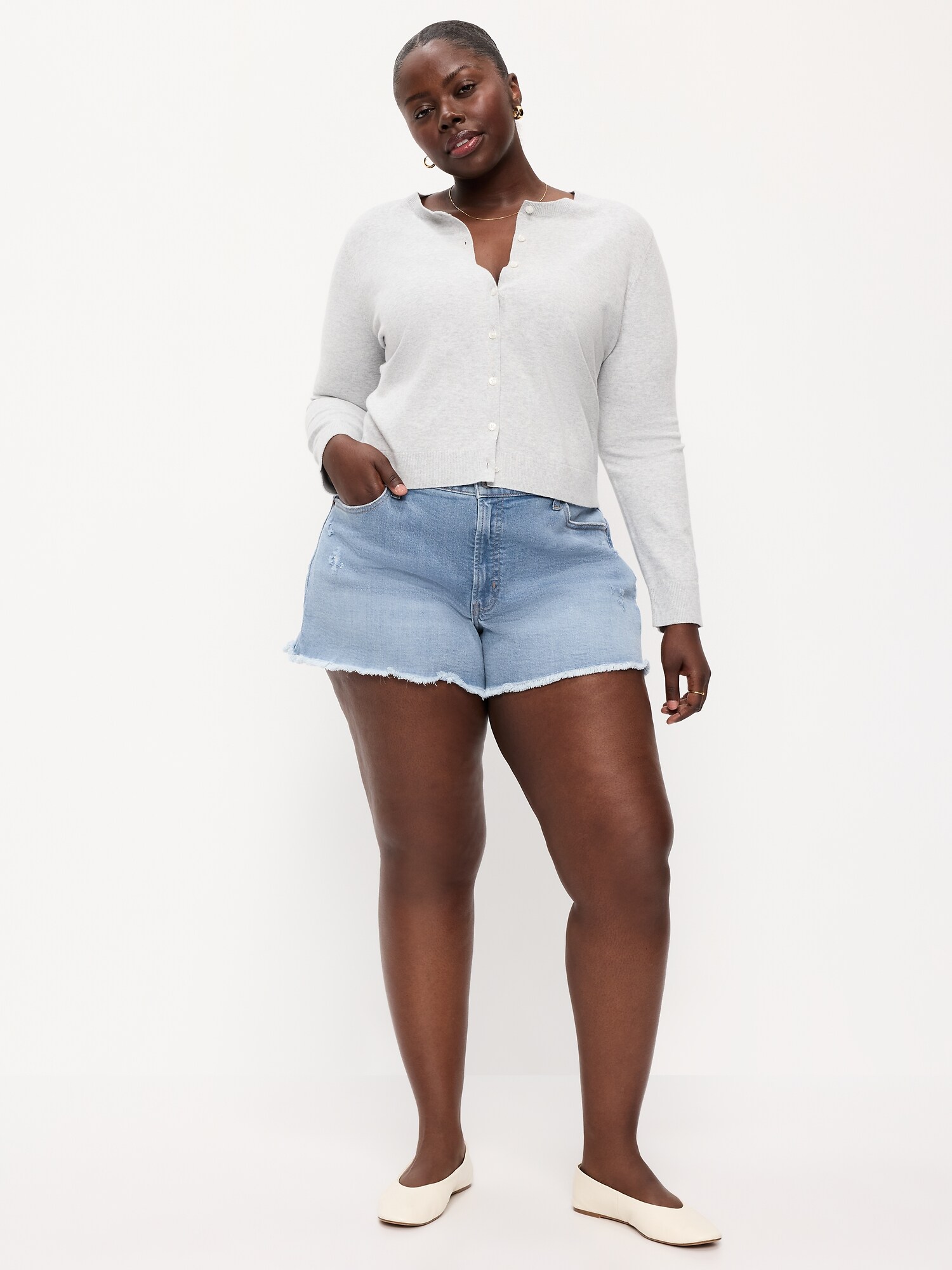 Женские шорты Old Navy Curvy High-Waisted OG Jean Cut-Off Shorts -- 4-inch inseam, цвет: Индиго — фото 4