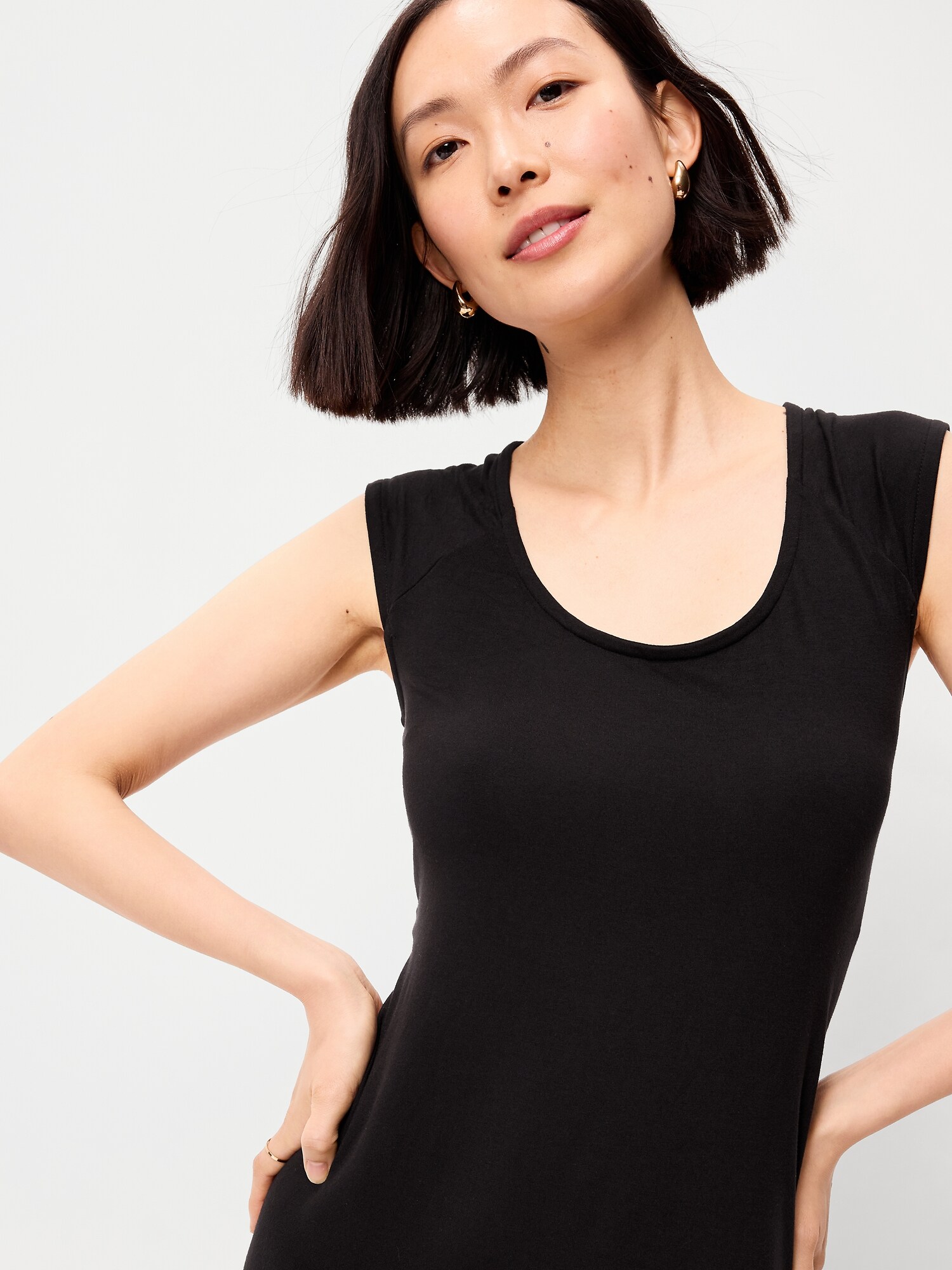 Женское платье Old Navy Short-Sleeve Scoop-Neck Mini, цвет: Чёрный — фото 4