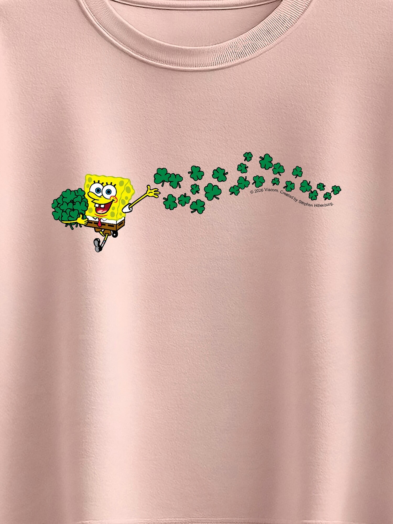 Футболка Old Navy Spongebob SquarePants Shamrocks Short Sleeve Boxy Graphic T-Shirt для девочек, цвет: Светлый розовый — фото 2