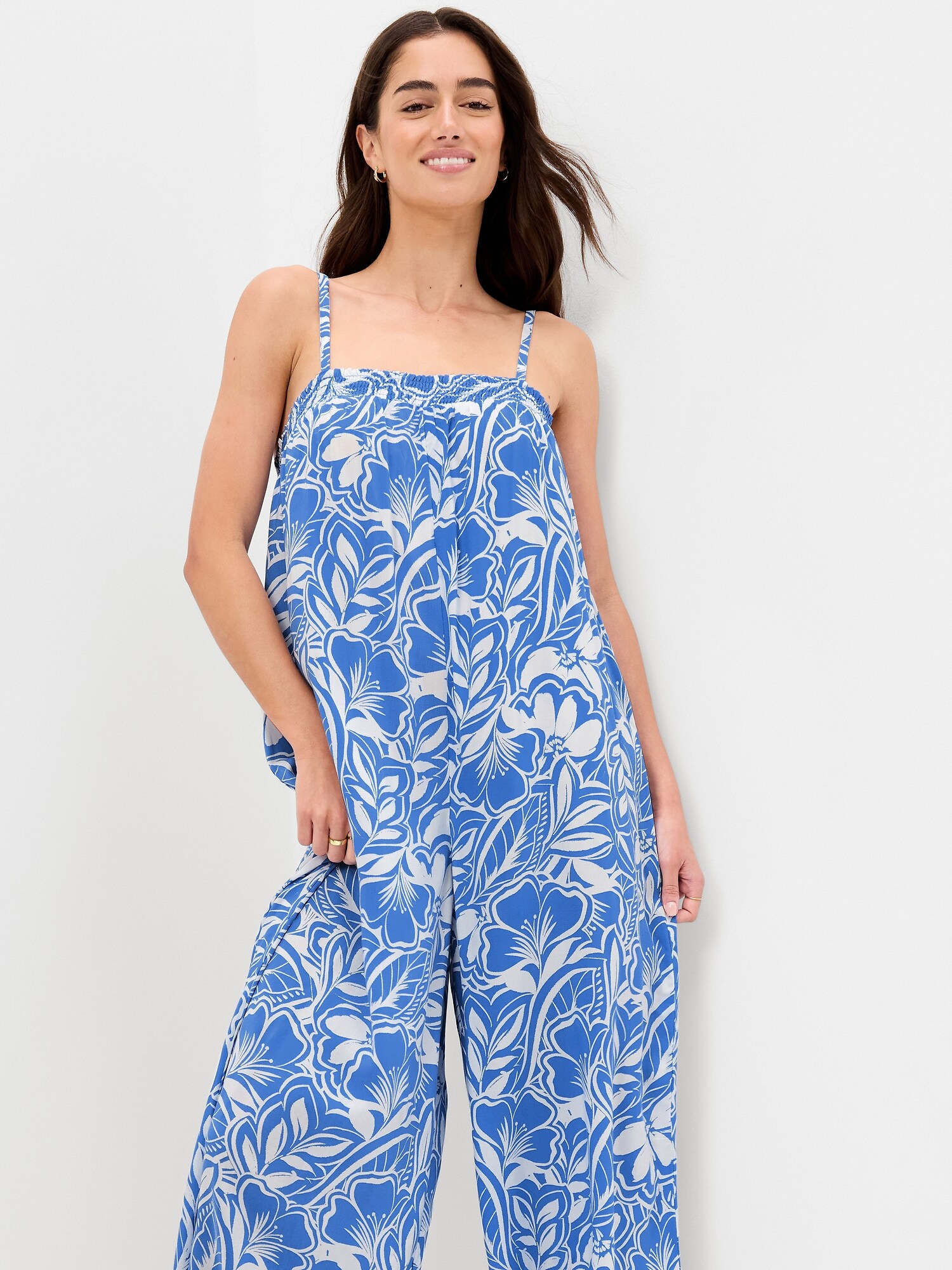 Женский комбинезон Old Navy Airy Smocked Jumpsuit, цвет: Синий с принтом — фото 3