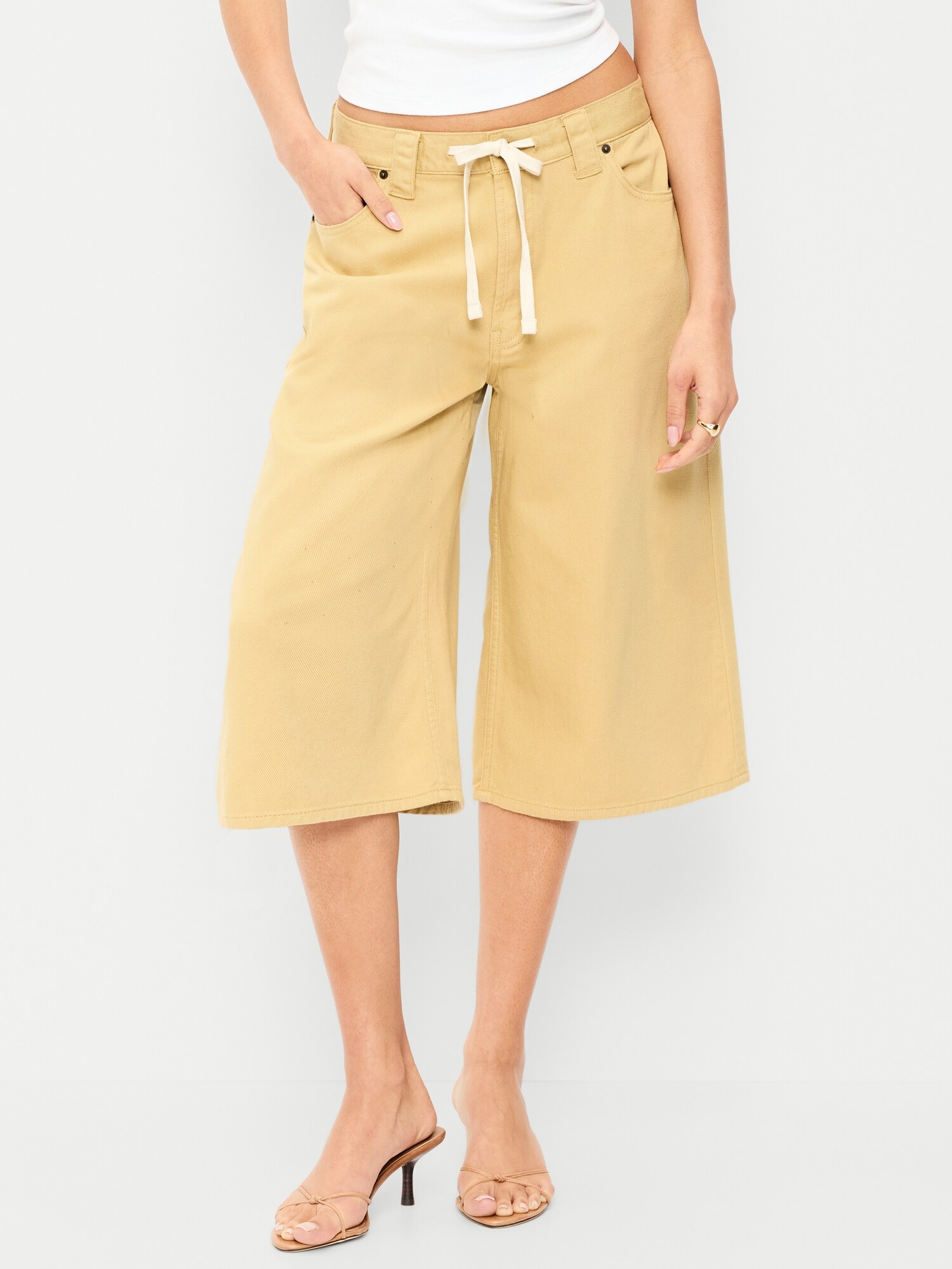 Женские брюки Old Navy Mid-Rise Baggy Drawstring Wide-Leg Culotte, цвет: Золотой пальмовый — фото 2