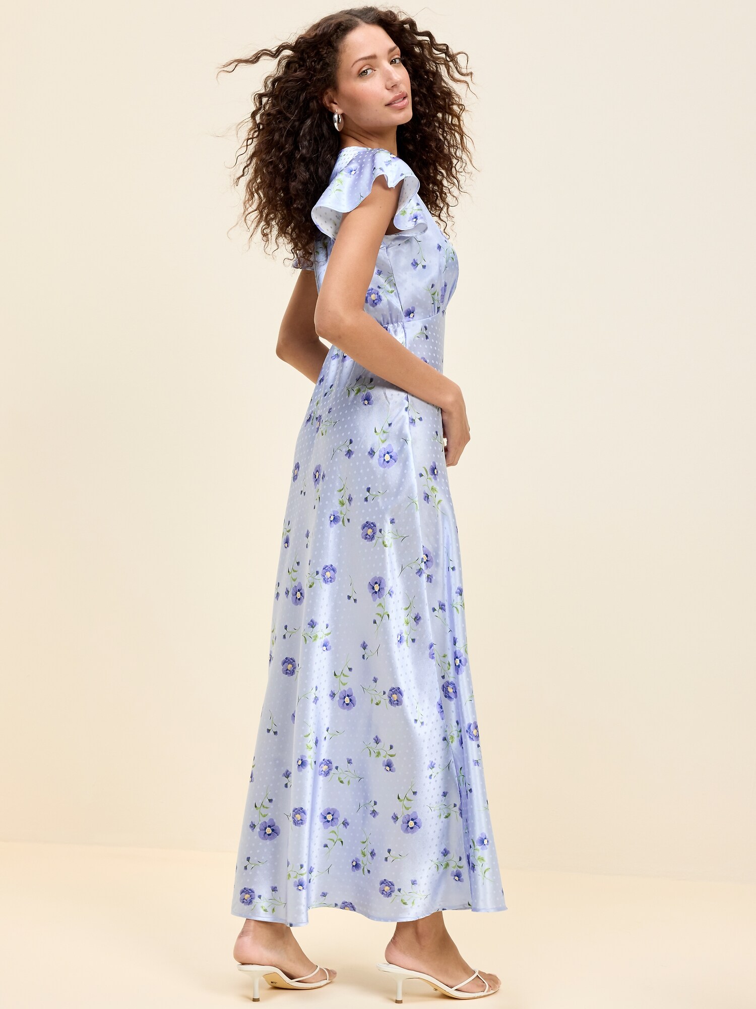 Женские платья The Occasion by Old Navy Satin Flutter-Sleeve Maxi, цвет: Синий с принтом — фото 2