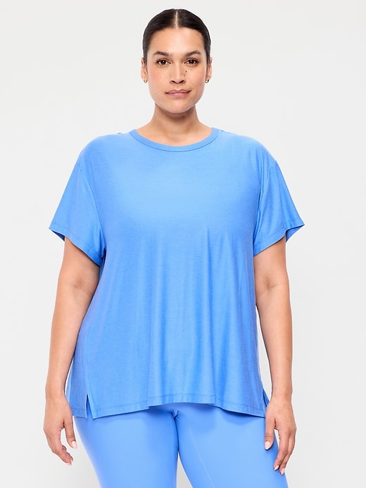 Image number 7 showing, CloudMotion Short-Sleeve Tunic
