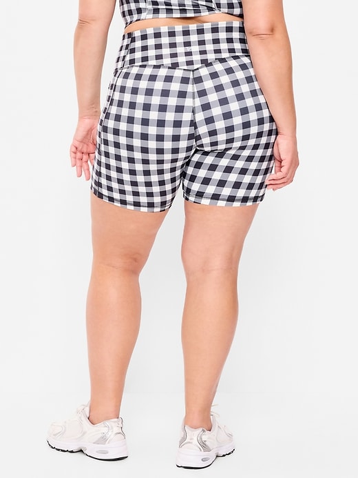 Image number 7 showing, Extra-High Waisted PowerSoft Boundless Pocket Biker Shorts-- 6-inch inseam - No Front Seam