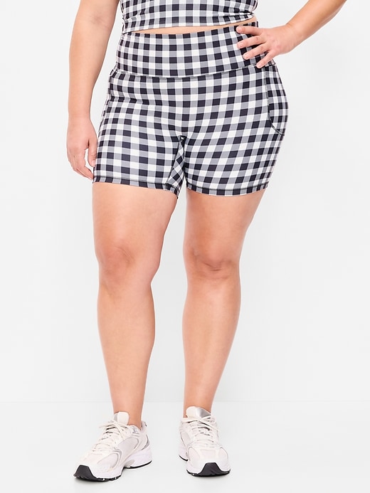 Image number 6 showing, Extra-High Waisted PowerSoft Boundless Pocket Biker Shorts-- 6-inch inseam - No Front Seam