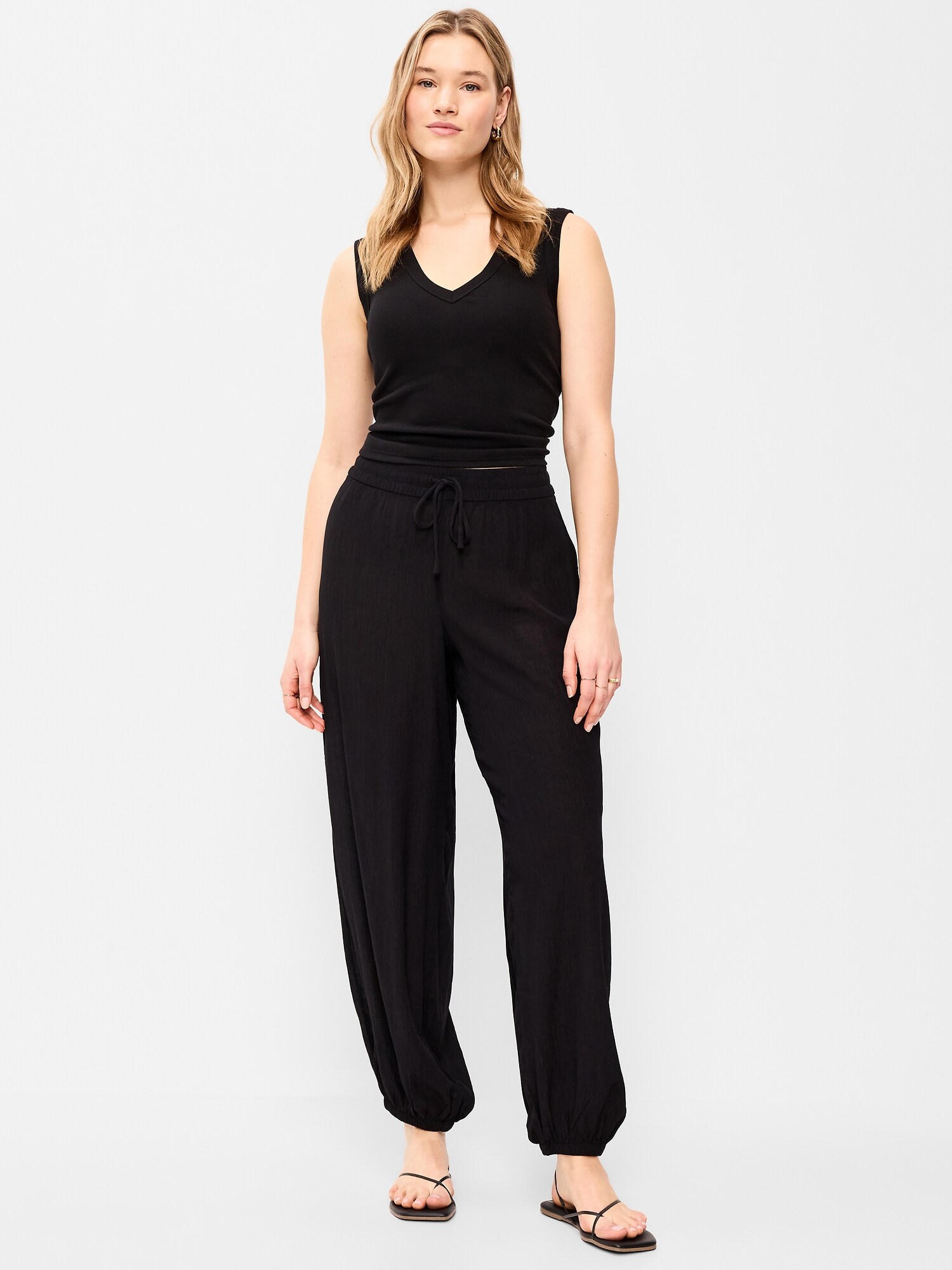 Женские брюки Old Navy High-Waisted Sheer Crinkle Crepe Harem, цвет: Чёрный — фото 5
