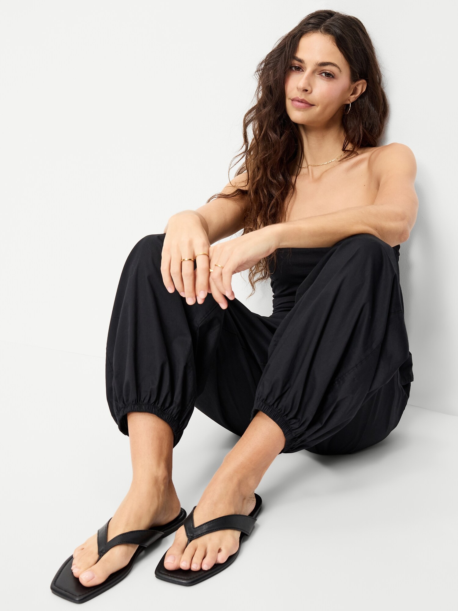 Женские сандалии Old Navy Square-Toe Flip-Flops for Women, цвет: Чёрный — фото 2