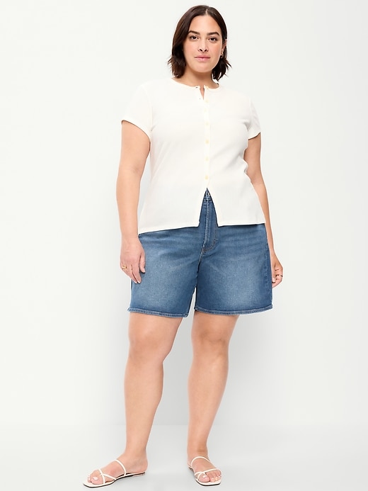 Image number 5 showing, High-Waisted Wow Jean Shorts -- 7-inch inseam