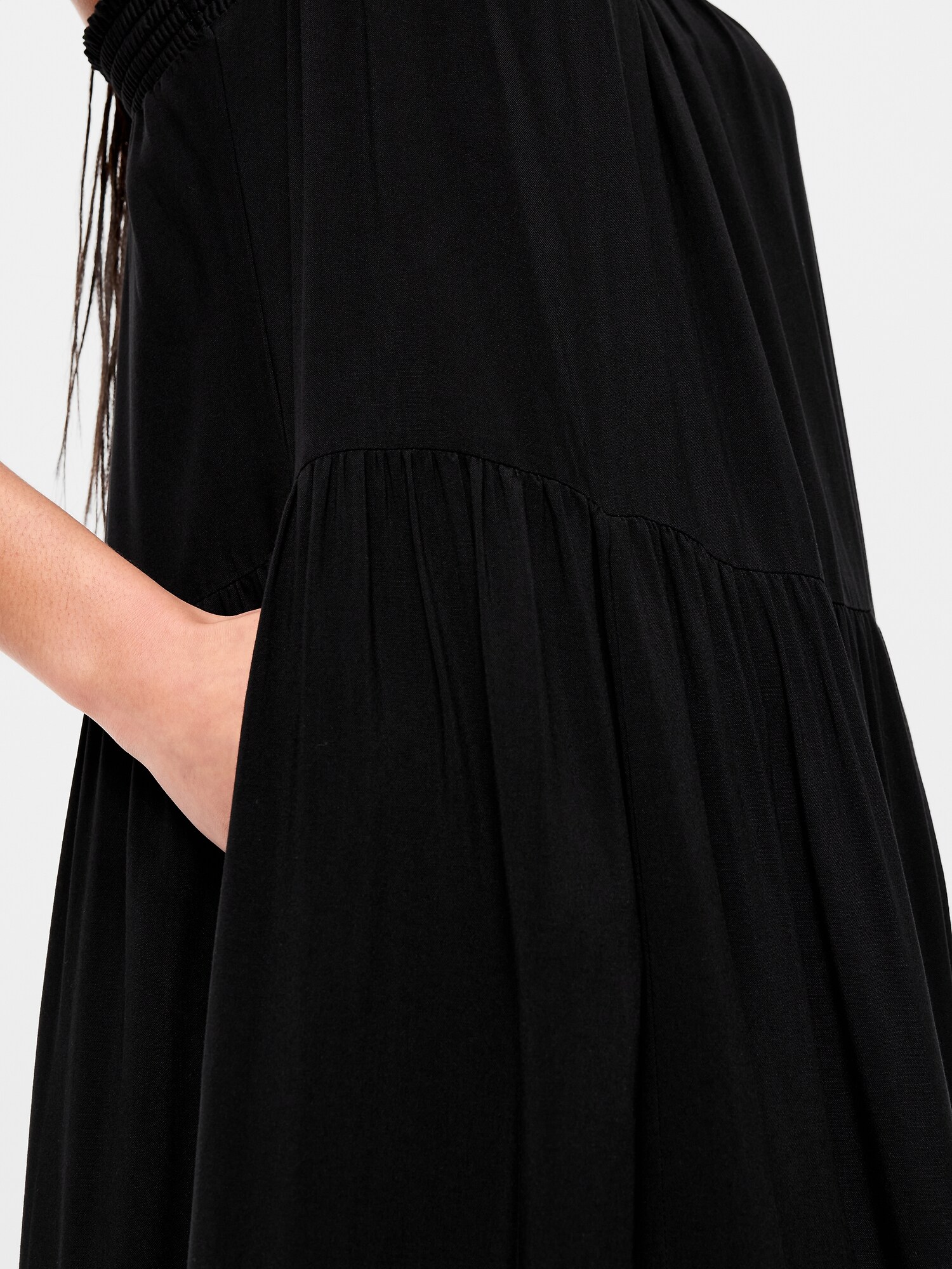 Женское платье Old Navy Airy Smocked Maxi, цвет: Чёрный — фото 5