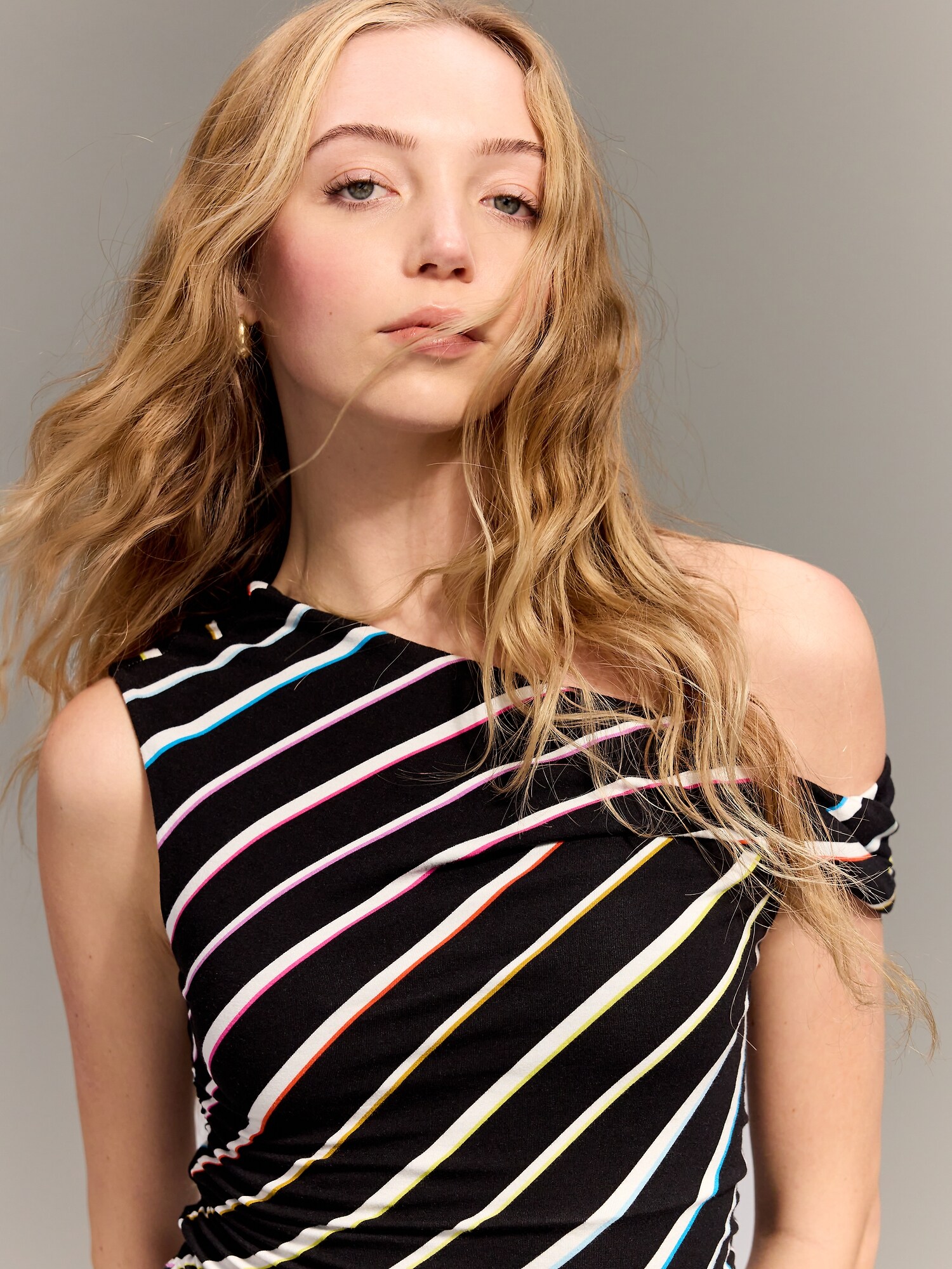 Женское платье Old Navy x Christopher John Rogers One-Shoulder Maxi, цвет: Разноцветный — фото 4