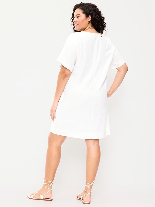 Image number 9 showing, V-Neck Linen-Blend Mini Shift Dress