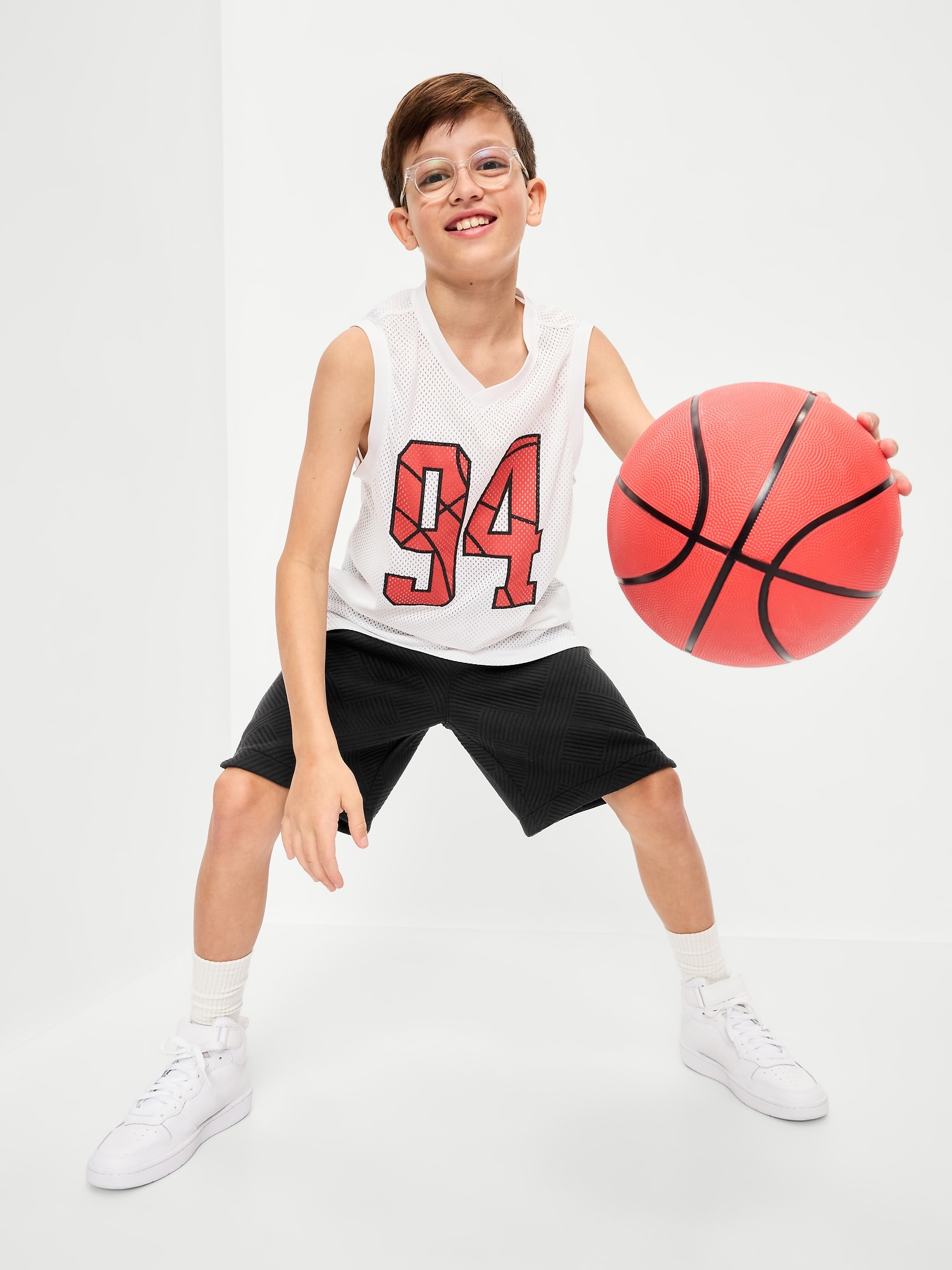 Шорты Old Navy Dynamic Fleece Textured Basketball Shorts для мальчиков, цвет: Чёрный