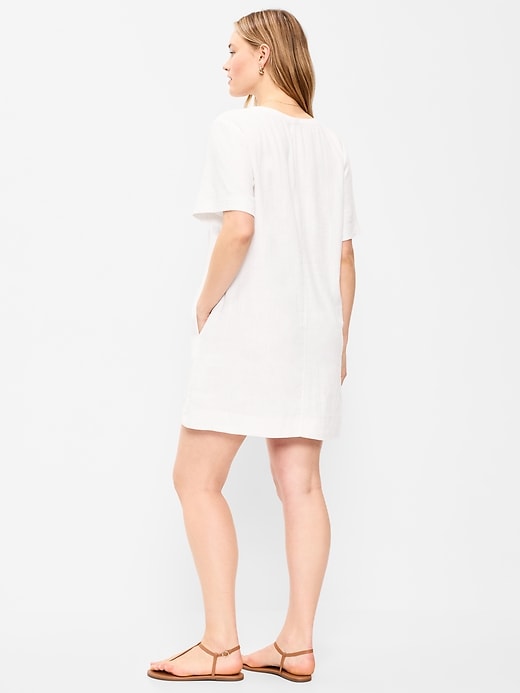 Image number 7 showing, V-Neck Linen-Blend Mini Shift Dress
