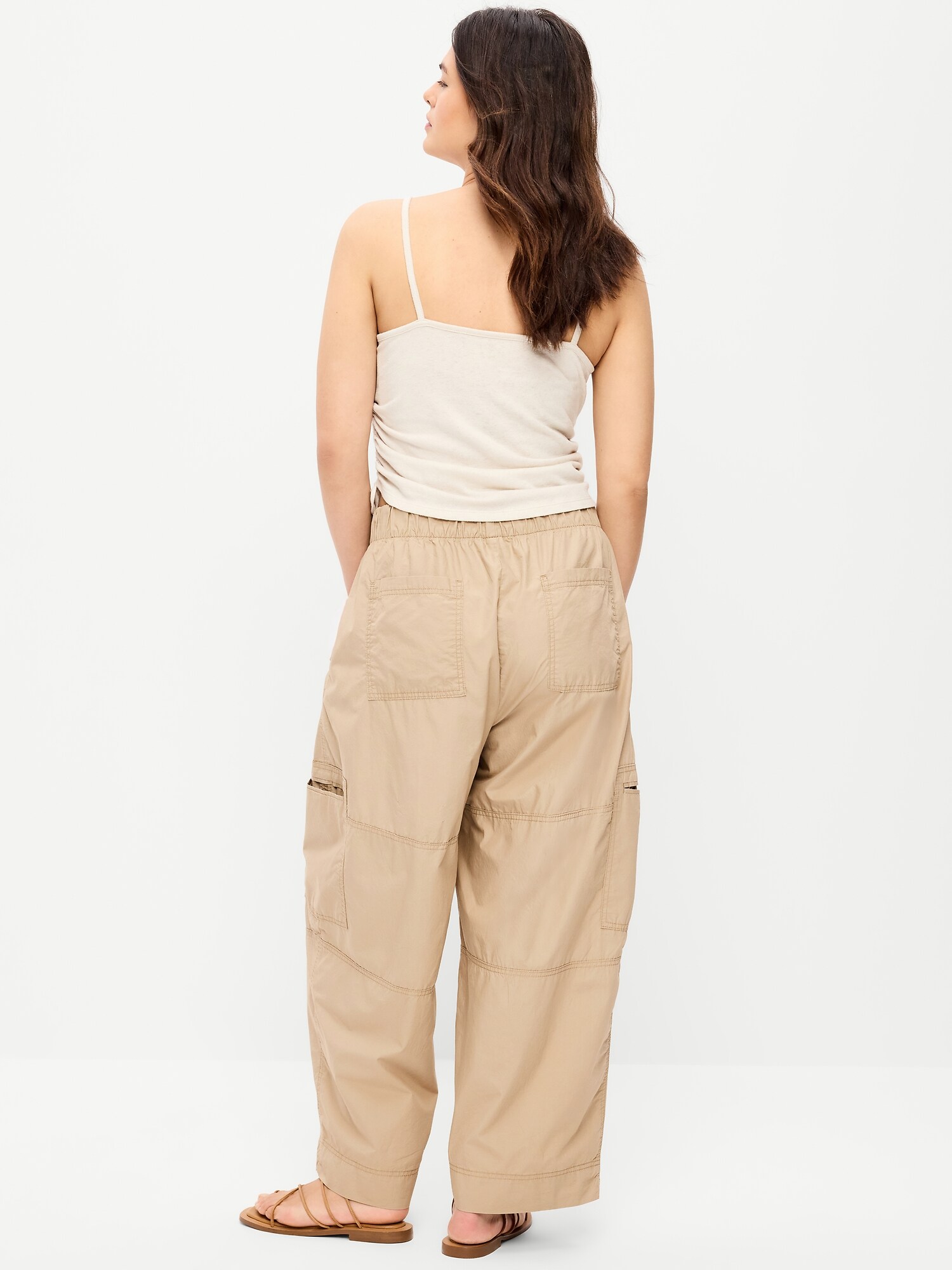 Женские брюки Old Navy Mid-Rise Cropped Barrel-Leg Utility, цвет: Миндальный — фото 6