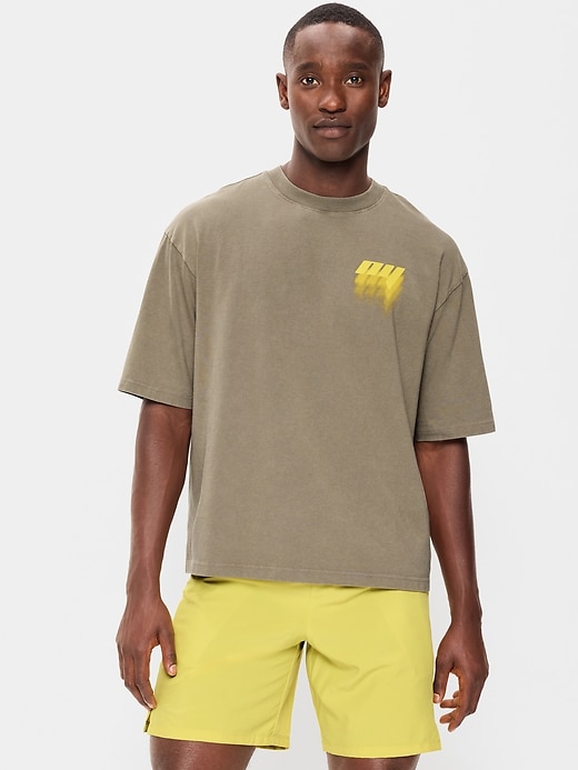 Image number 1 showing, Heavyweight Graphic Cropped T-Shirt