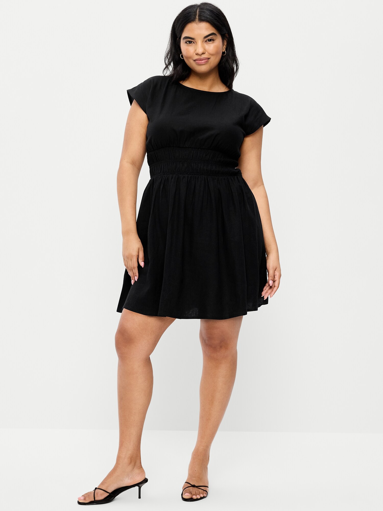 Женское платье Old Navy Smocked-Bodice Fit & Flare Mini, цвет: Чёрный — фото 6