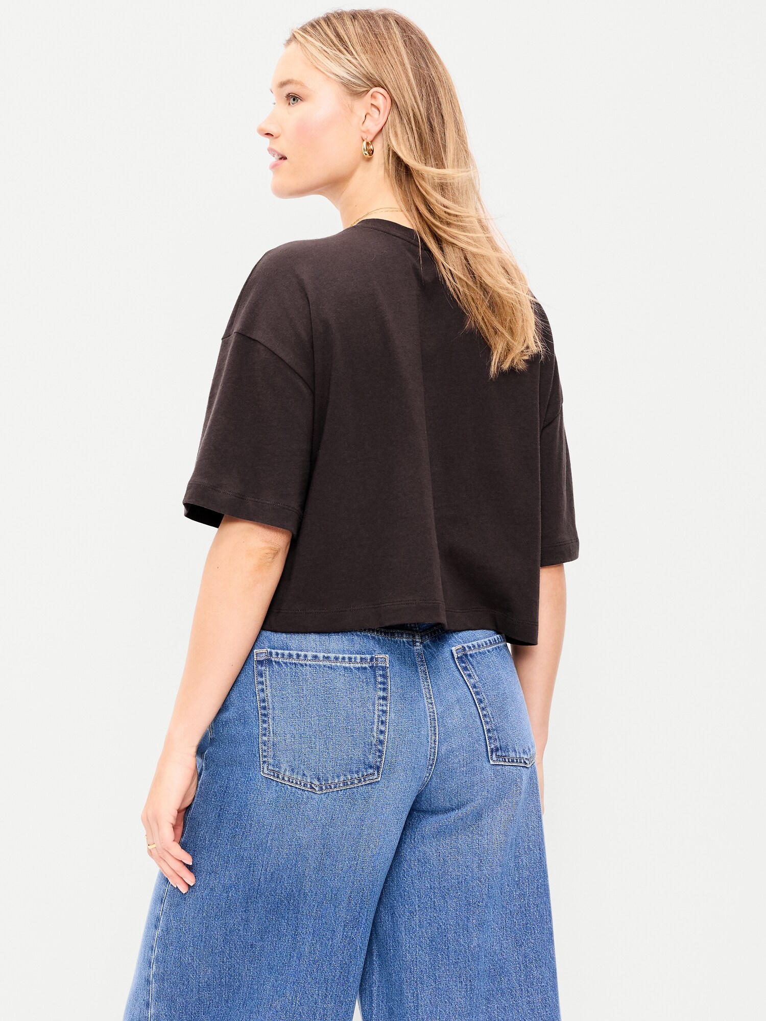 Женская футболка Old Navy Vintage Crew-Neck Oversized Crop T-Shirt, цвет: Чёрный кофейный — фото 6