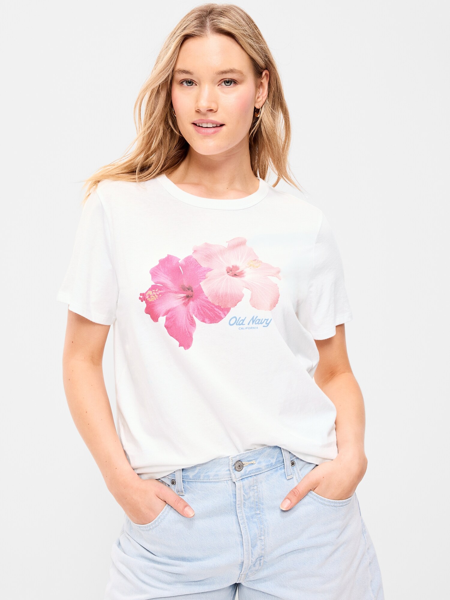 Женская футболка Old Navy EveryWear Logo Graphic, цвет: Calla Lilies — фото 5
