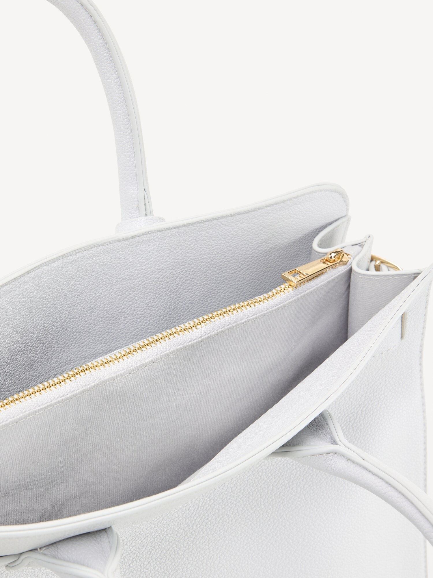 Женская сумка Old Navy x The Devil Wears Prada Miranda Power Satchel, цвет: Ледяной — фото 4