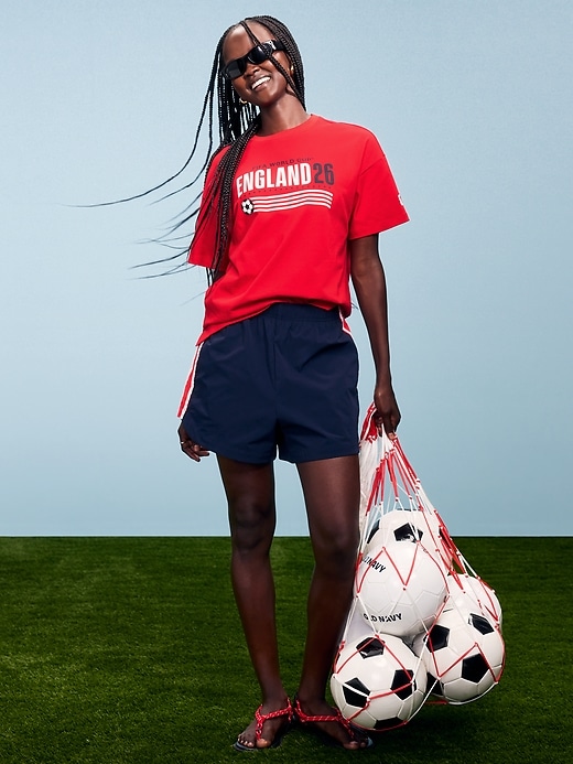 Image number 1 showing, FIFA World Cup 26™ England Vintage Crew-Neck T-Shirt for Women