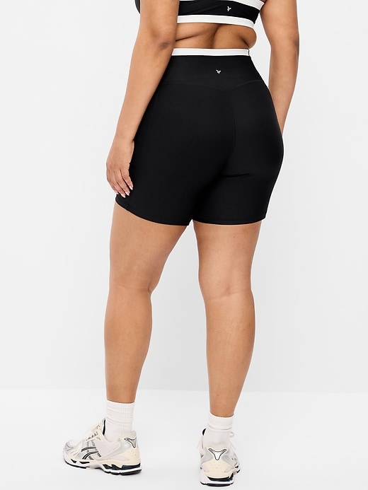 Image number 3 showing, Extra-High Waisted PowerSoft Boundless Pocket Biker Shorts-- 6-inch inseam - No Front Seam