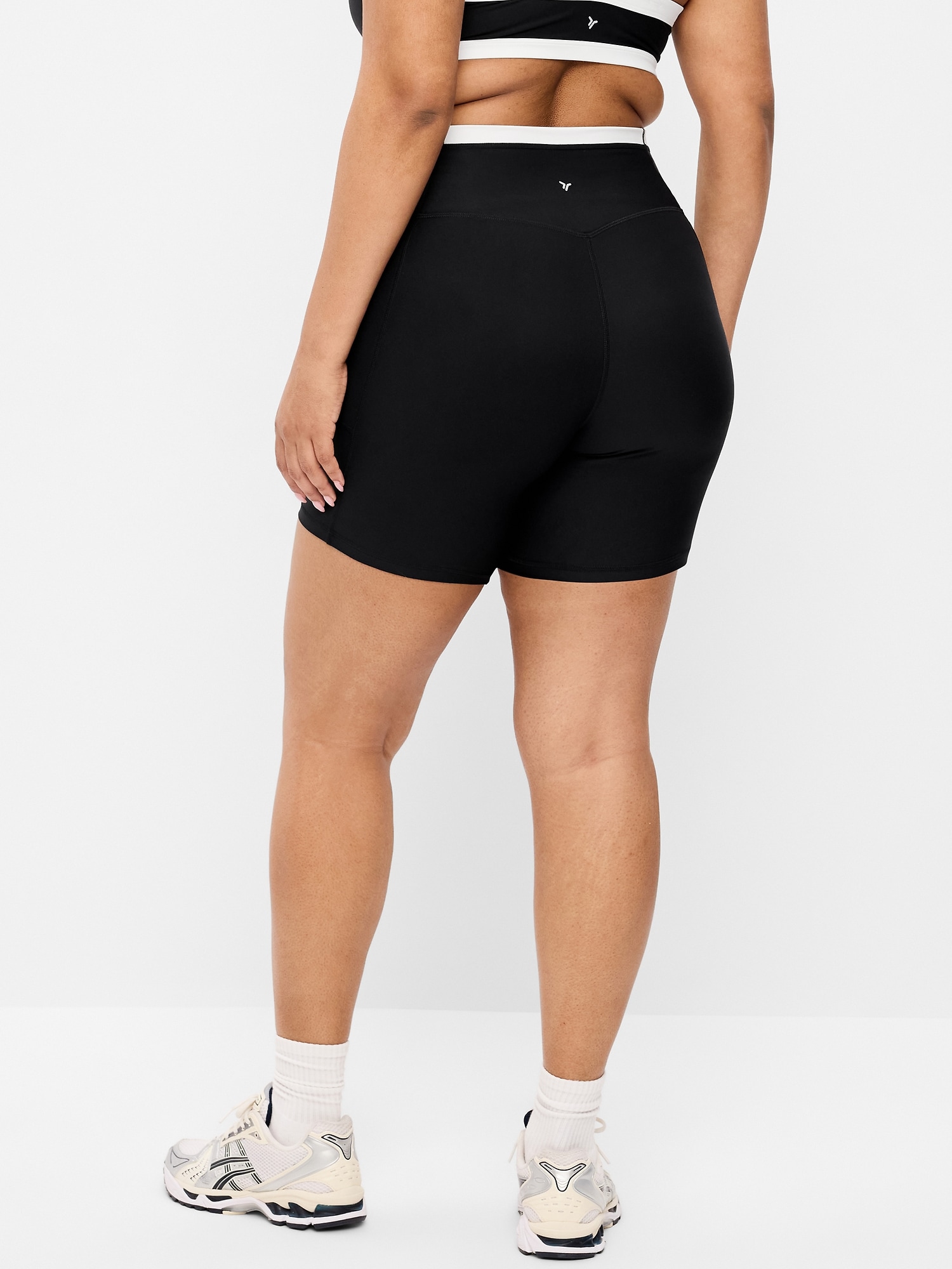 Extra-High Waisted PowerSoft Boundless Pocket Biker Shorts- 6-inch inseam