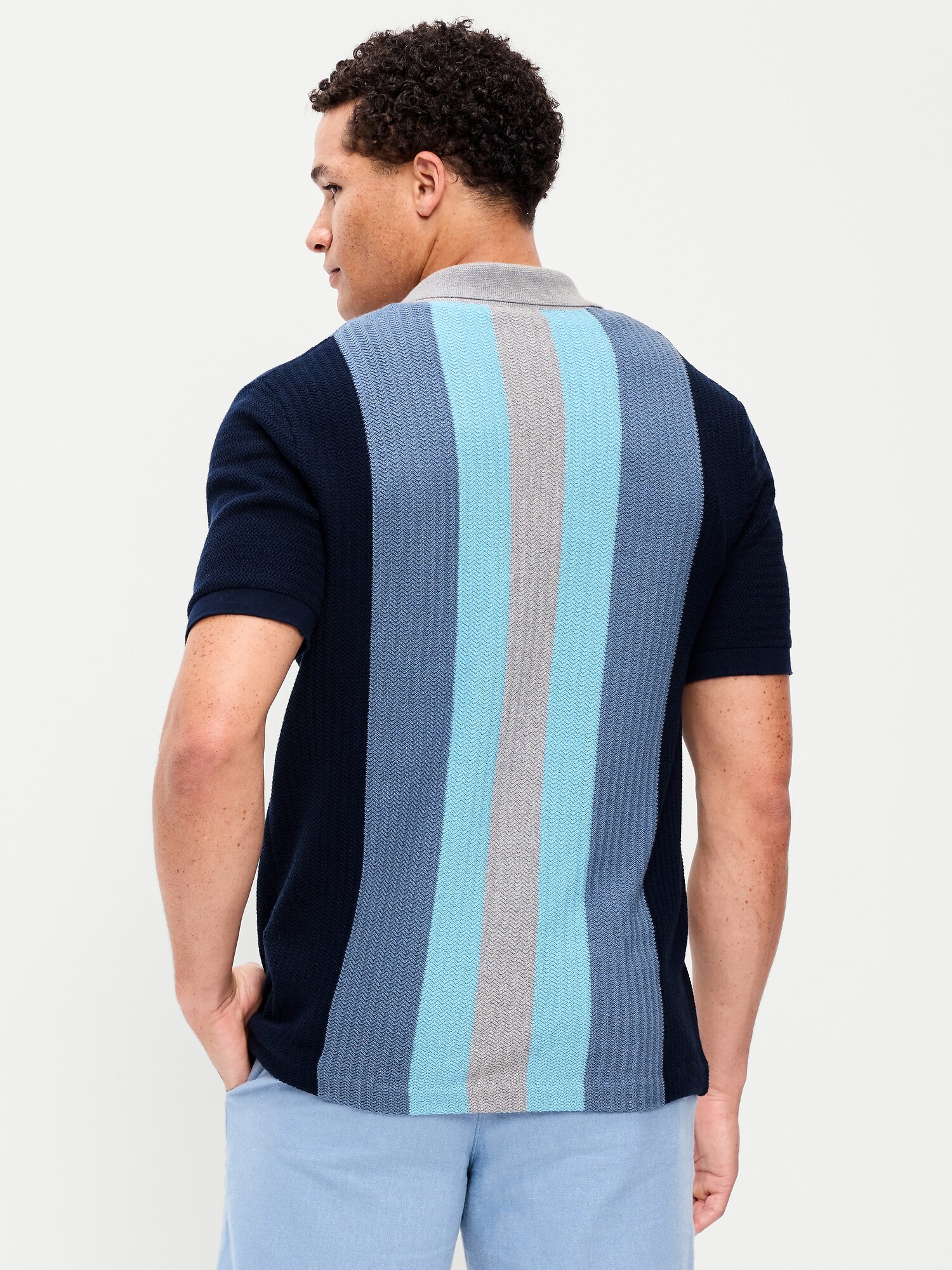 Мужской свитер Old Navy Short-Sleeve Striped Camp Sweater Shirt, цвет: Тёмно-синий — фото 2