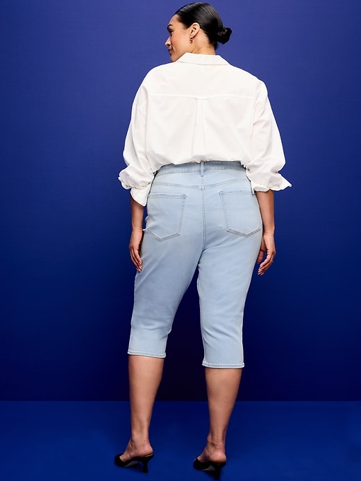 Image number 9 showing, High-Waisted Wow Capri Jeans