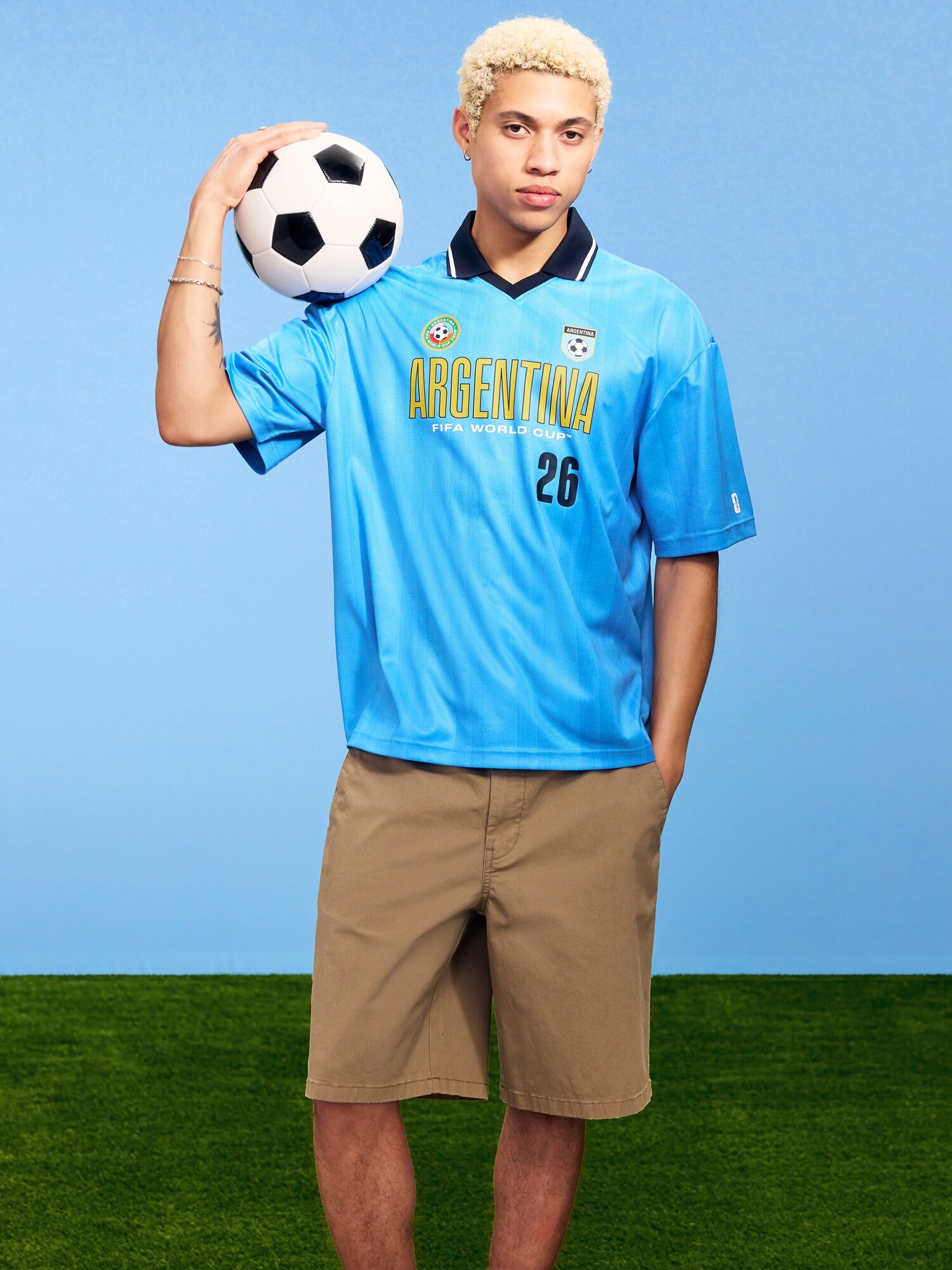 Мужская футболка Old Navy FIFA World Cup 26™ England Lifestyle Collared Jersey T-Shirt for Men, цвет: Argentina