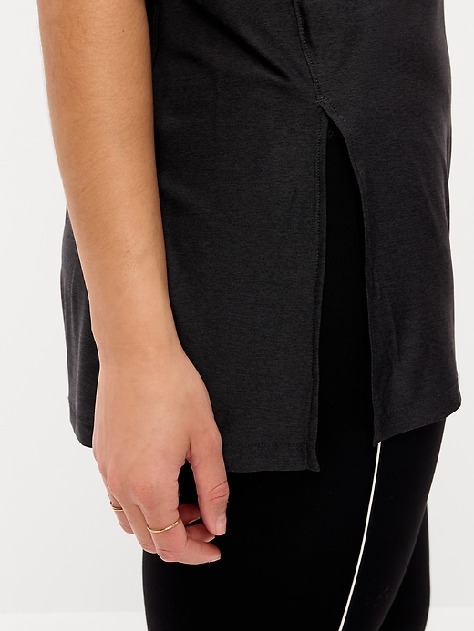 Image number 4 showing, CloudMotion Short-Sleeve Tunic