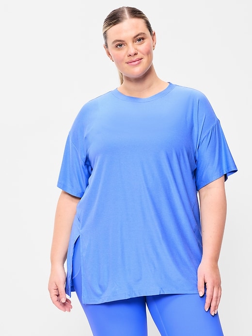 Image number 7 showing, CloudMotion Short-Sleeve Tunic