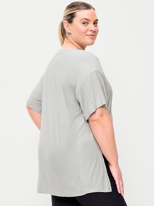 Image number 8 showing, CloudMotion Short-Sleeve Tunic