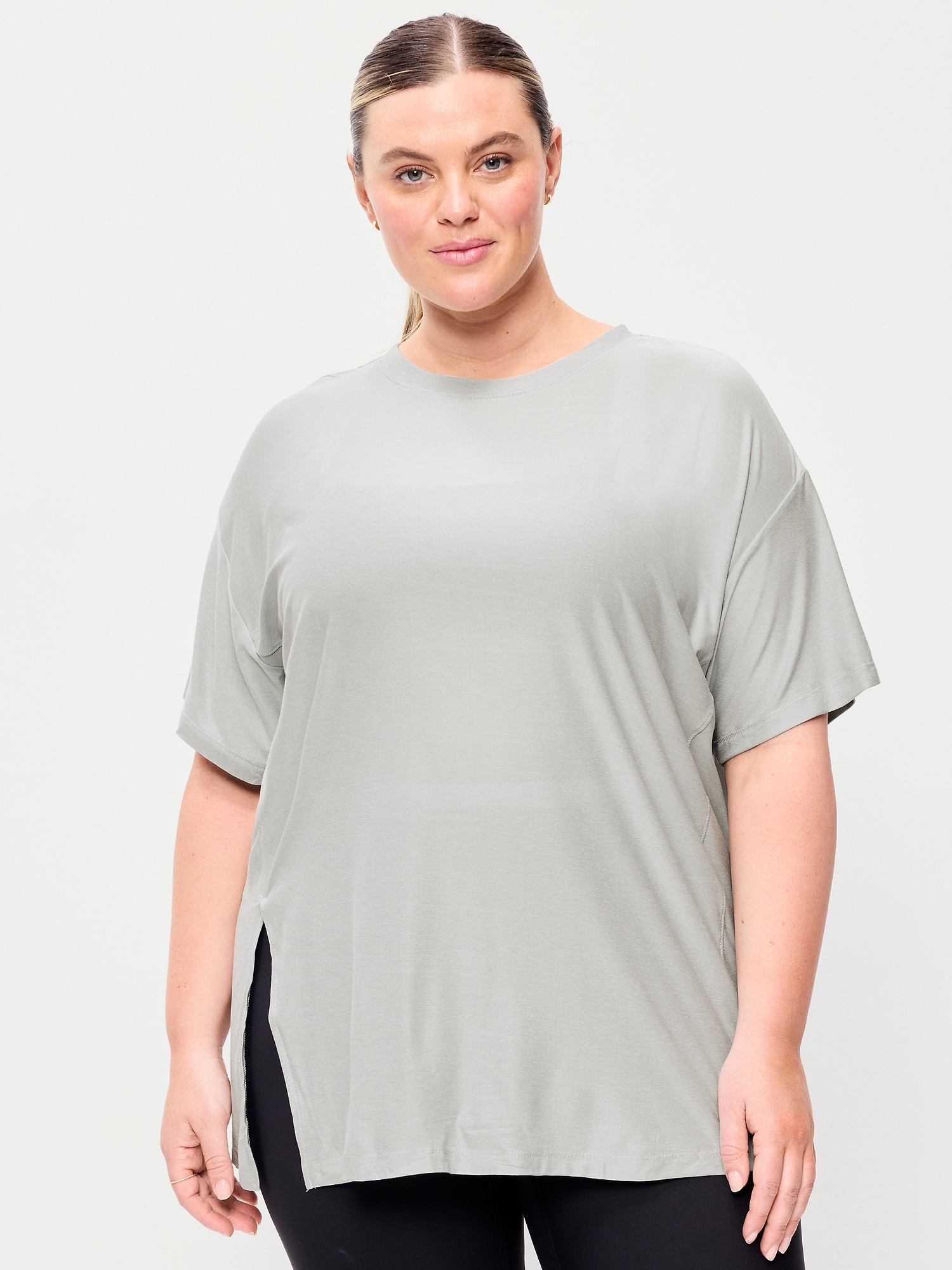 CloudMotion Short-Sleeve Tunic