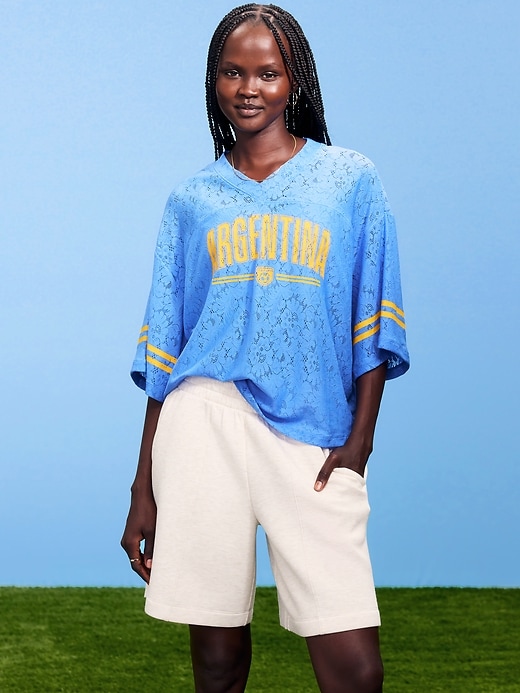 Image number 1 showing, FIFA World Cup 26™ Argentina Boxy Lace V-Neck T-Shirt for Women