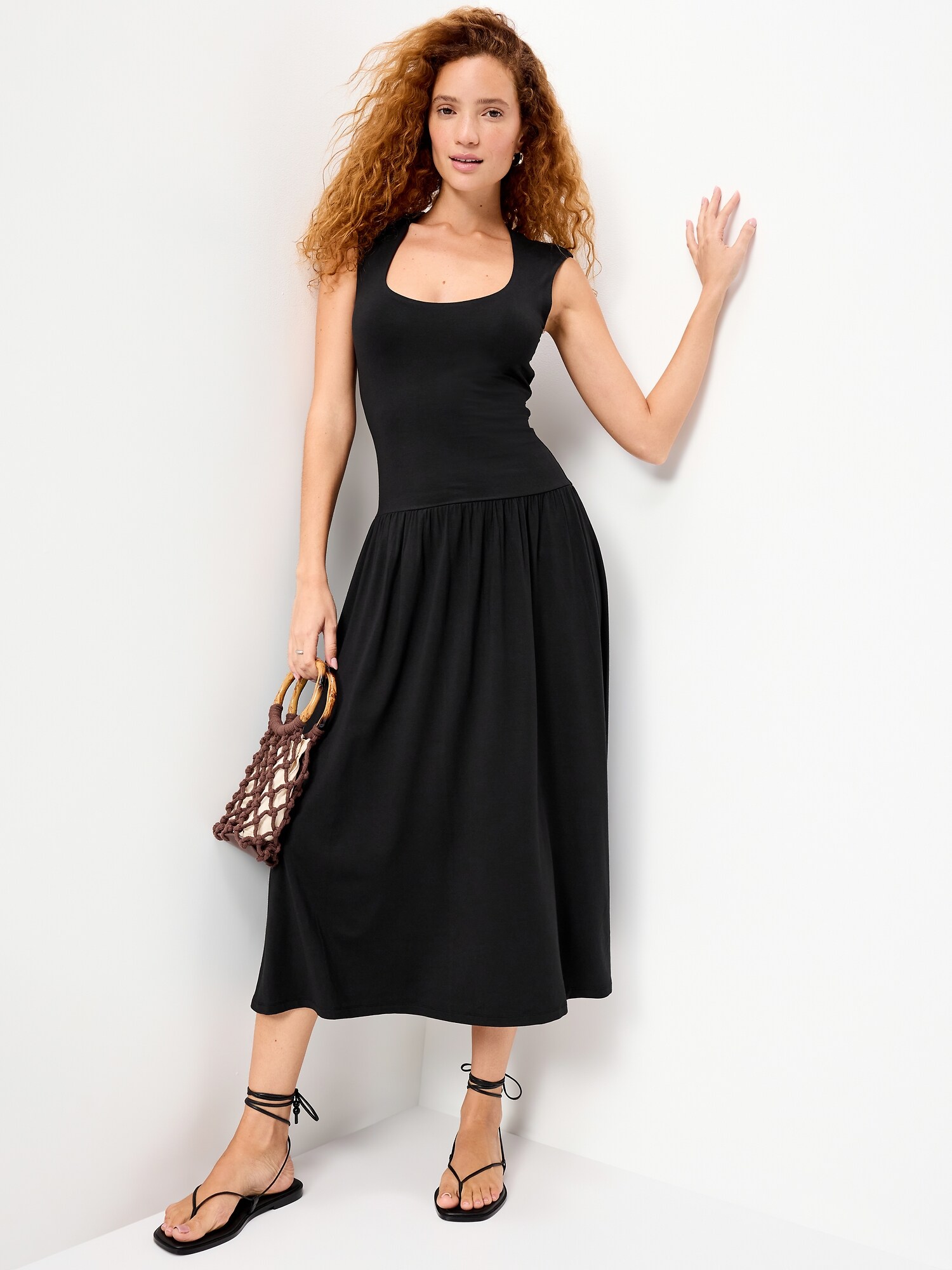 Женское платье Old Navy Jersey Knit Drop-Waist Midi, цвет: Чёрный — фото 3