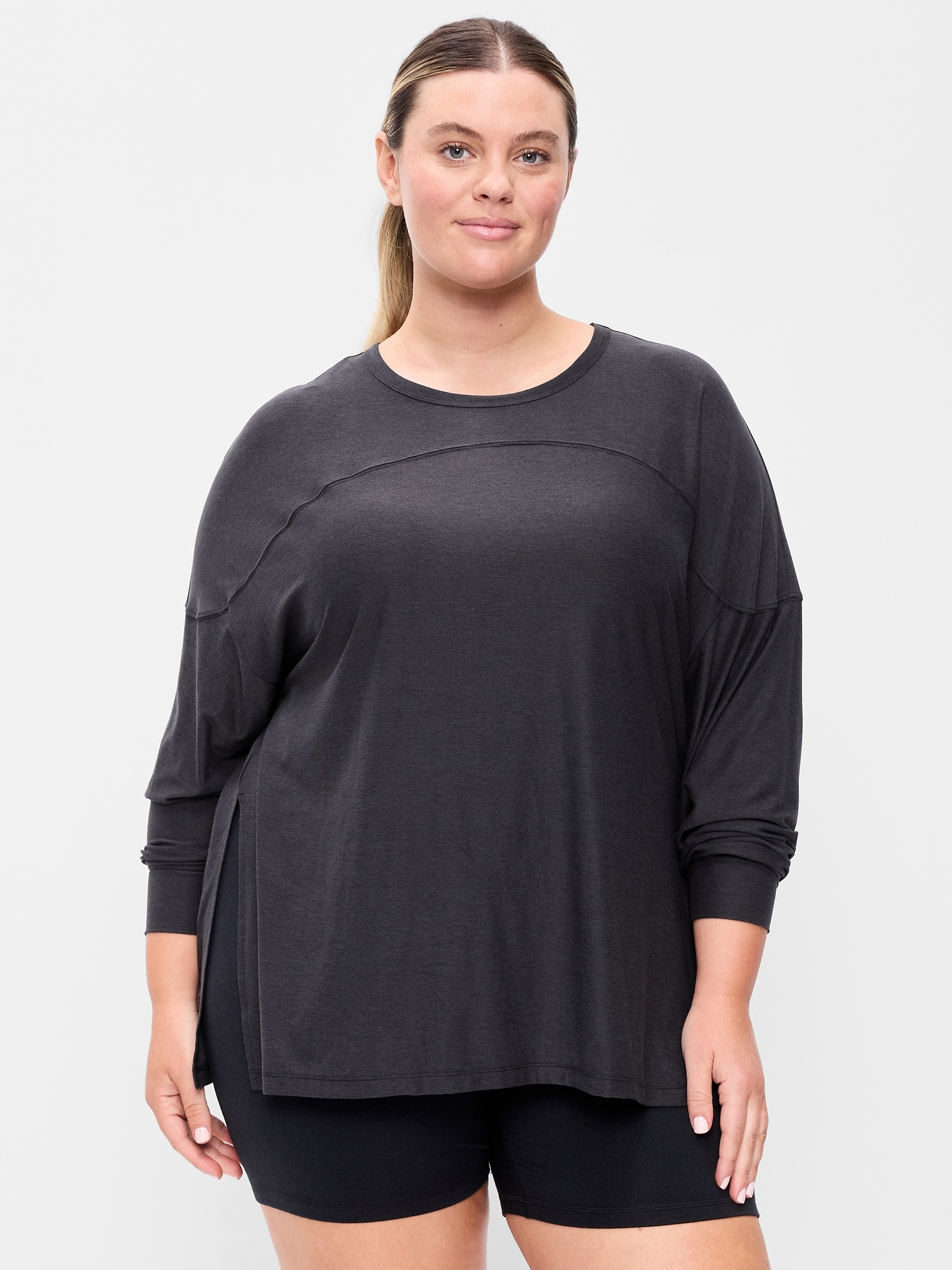 CloudMotion Long-Sleeve Tunic