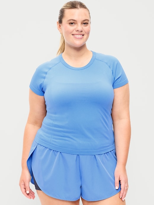 Image number 4 showing, Fluid Seamless Fitted T-Shirt