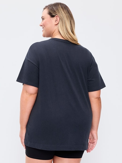 Image number 9 showing, Oversized Graphic T-Shirt